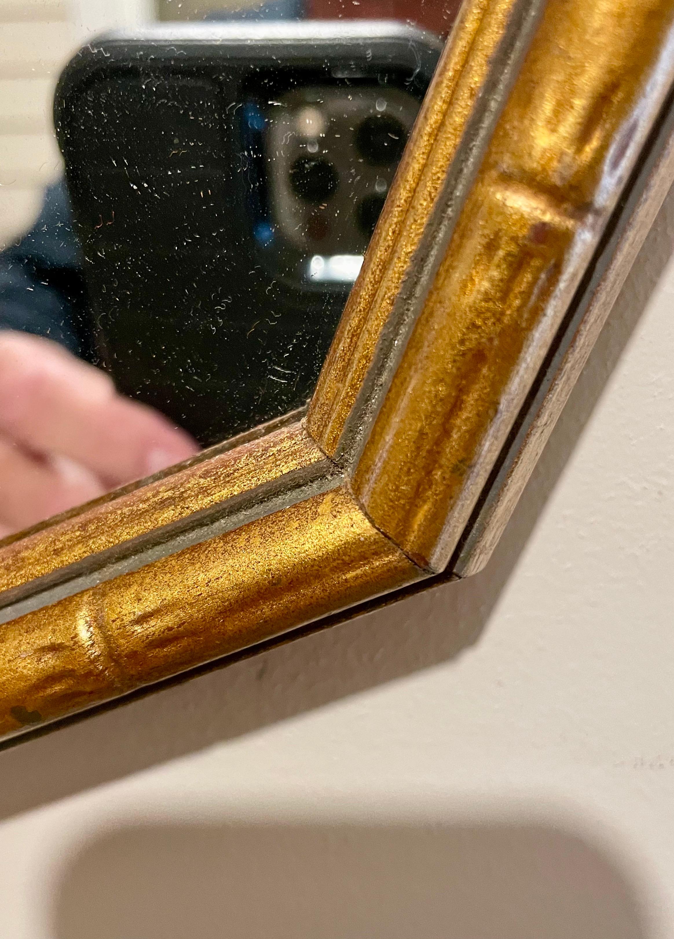 Espejo vintage dorado imitación bambú en venta 1