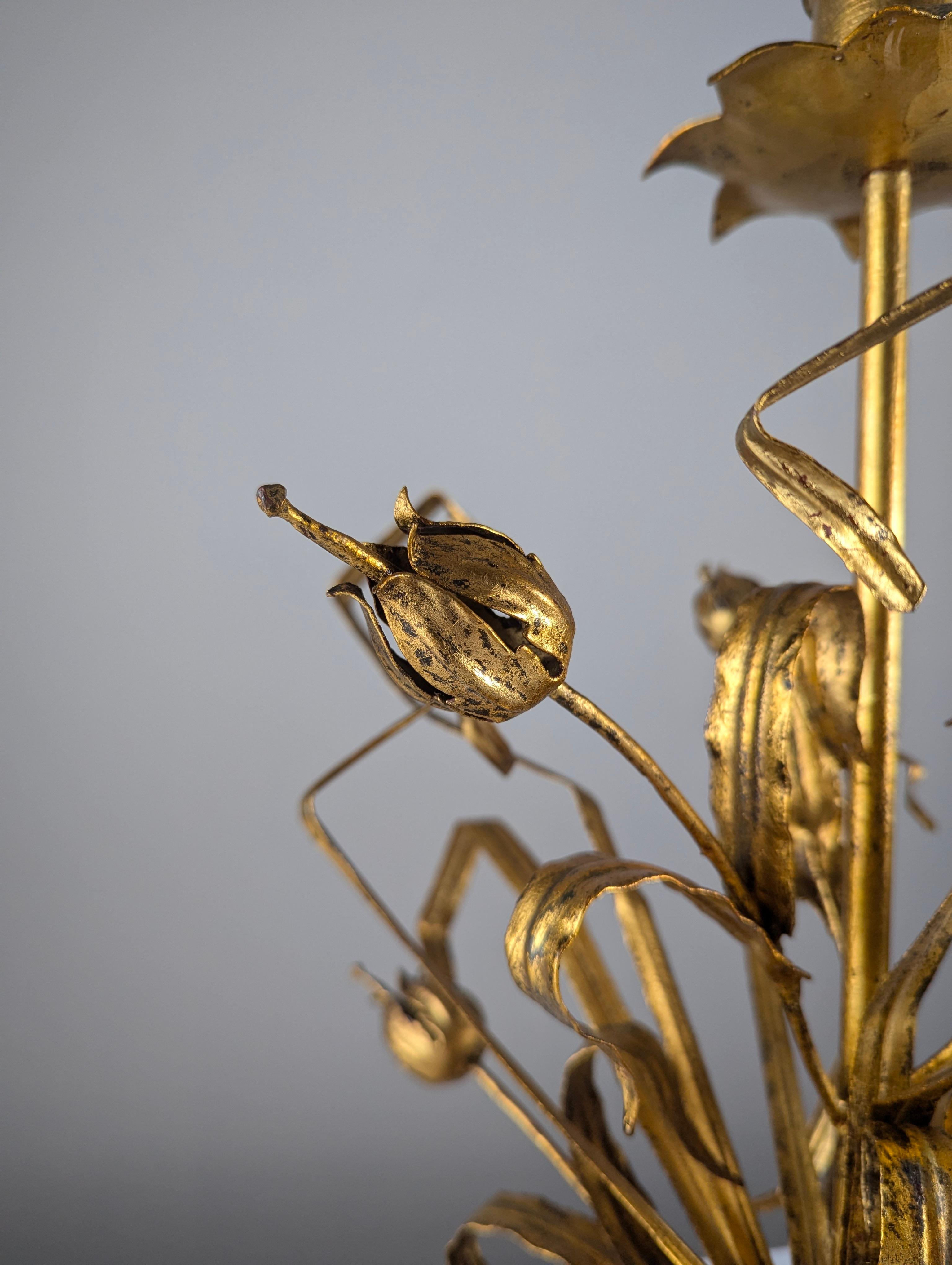 Mid-Century Modern Vintage gilt metal floral lamp, 1960s For Sale