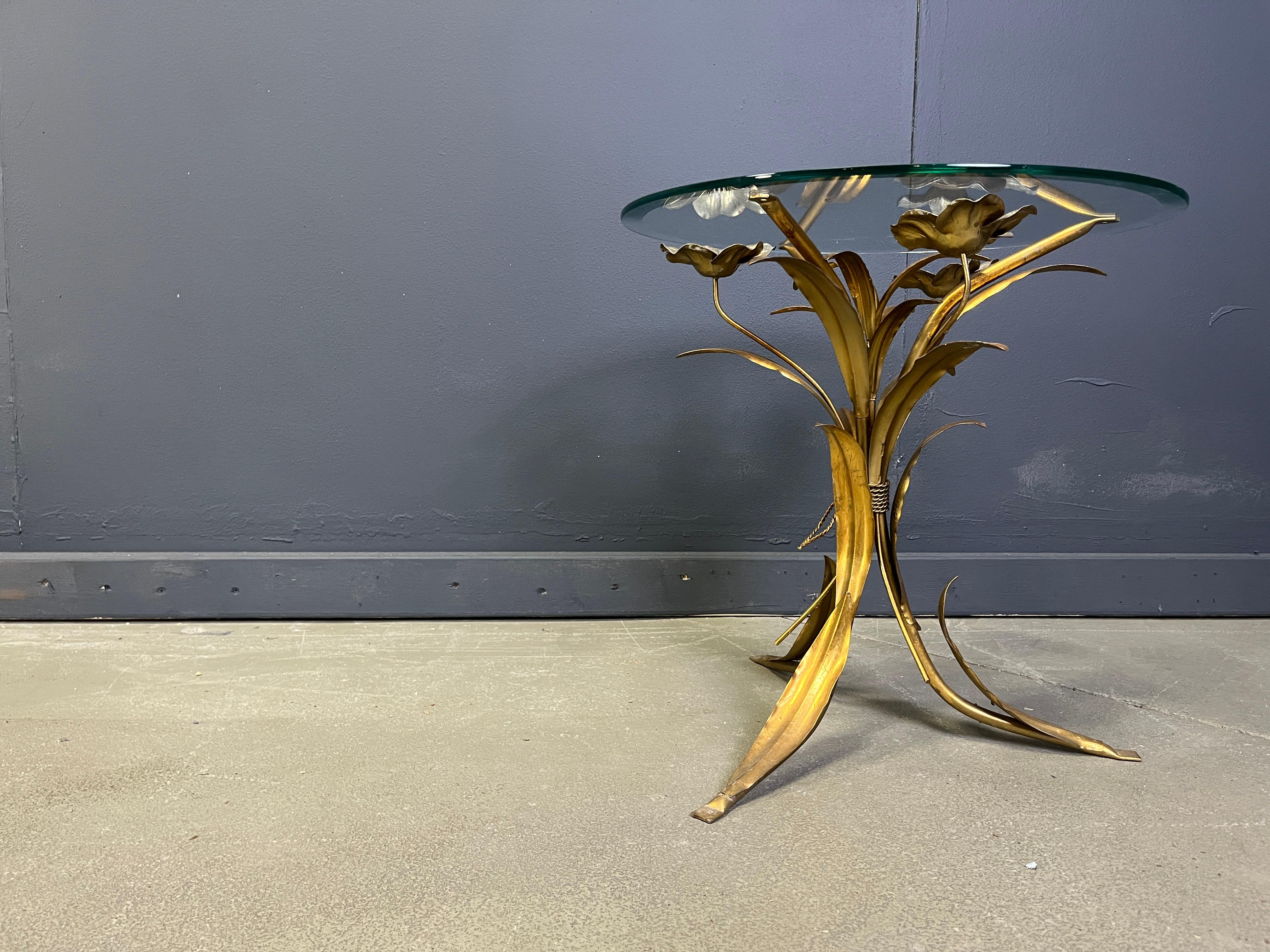 Italian Vintage gilt metal flower side table, 1960s For Sale