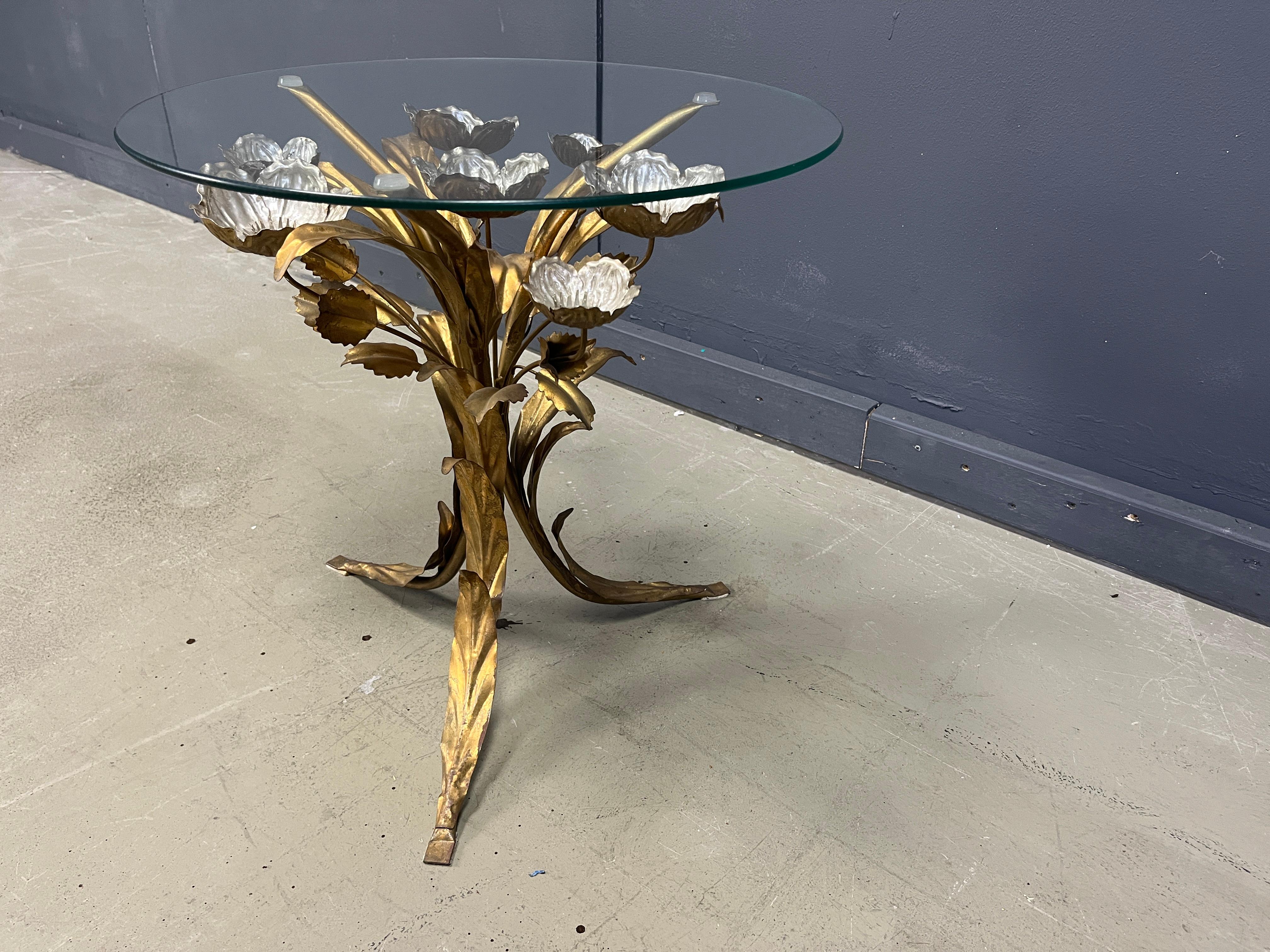 Italian Vintage gilt metal flower side table, 1960s For Sale