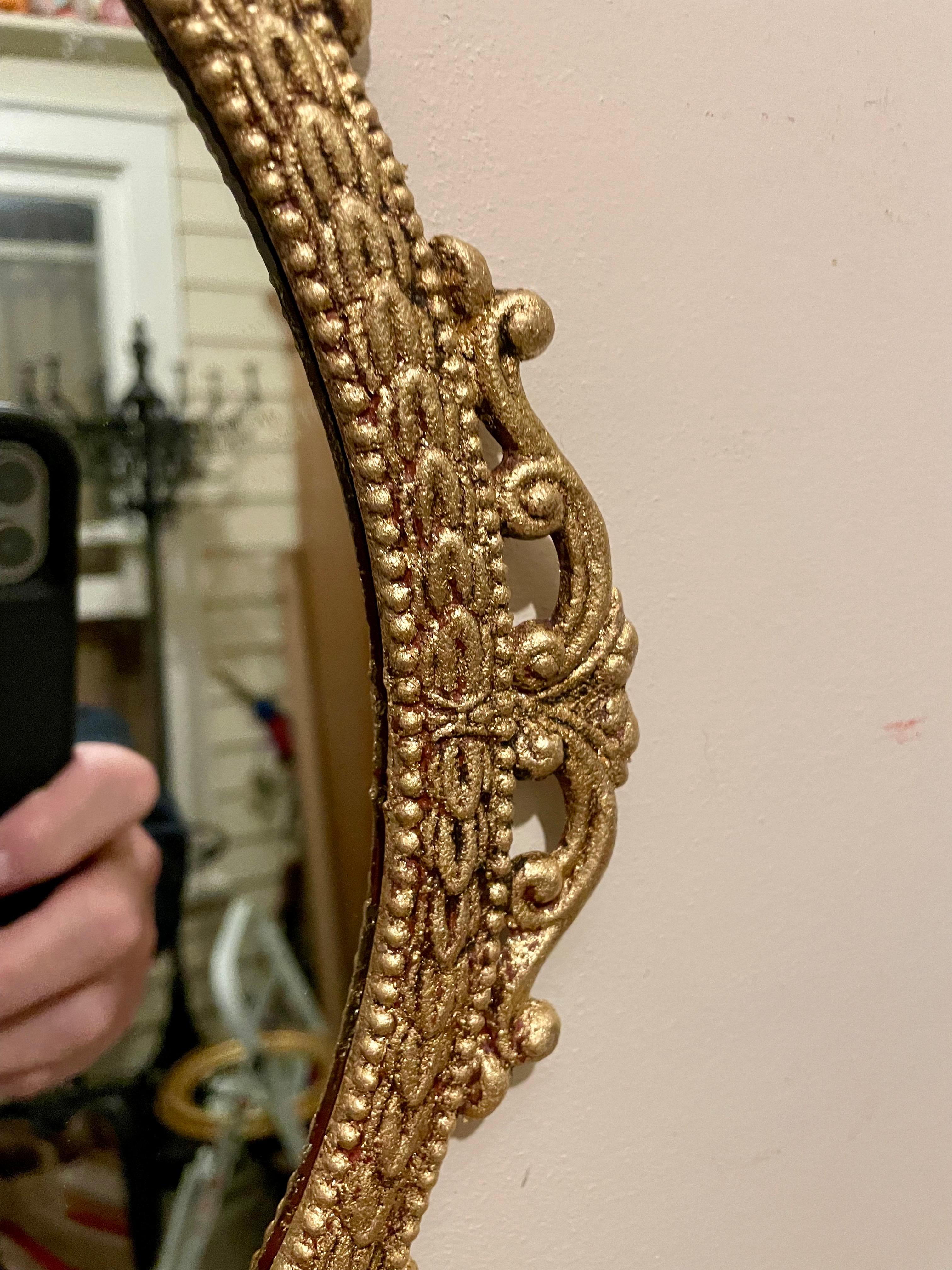 Espejo italiano vintage de metal dorado en Bueno estado para la venta en New York, NY