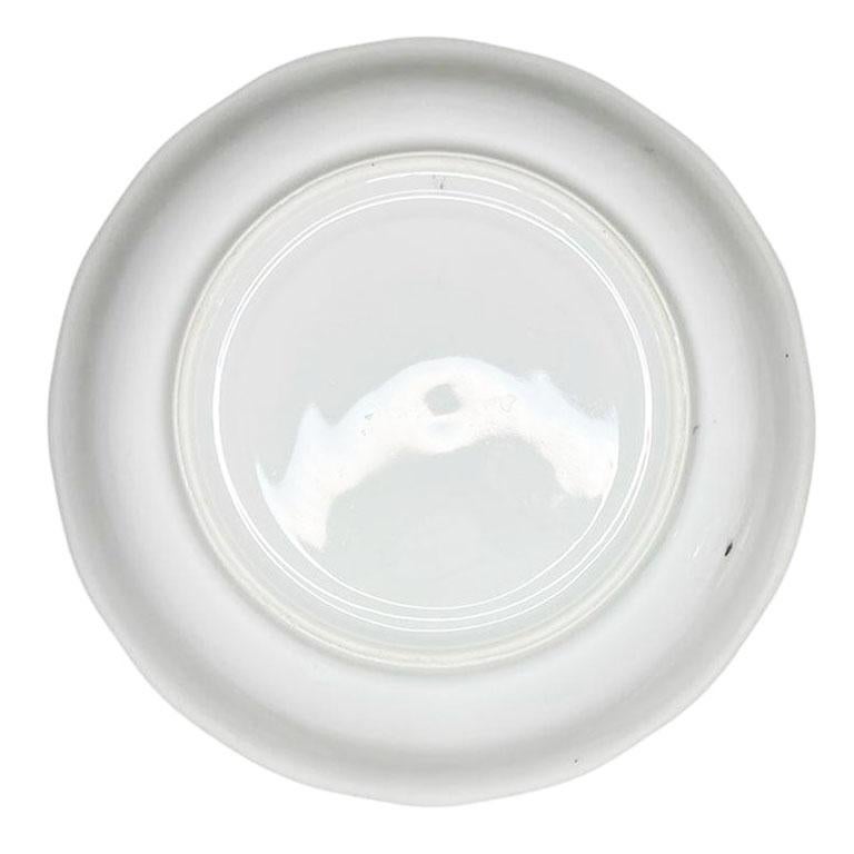 Néo-baroque Vieux plat à bijoux festonné en porcelaine ronde dorée avec détails en or en vente
