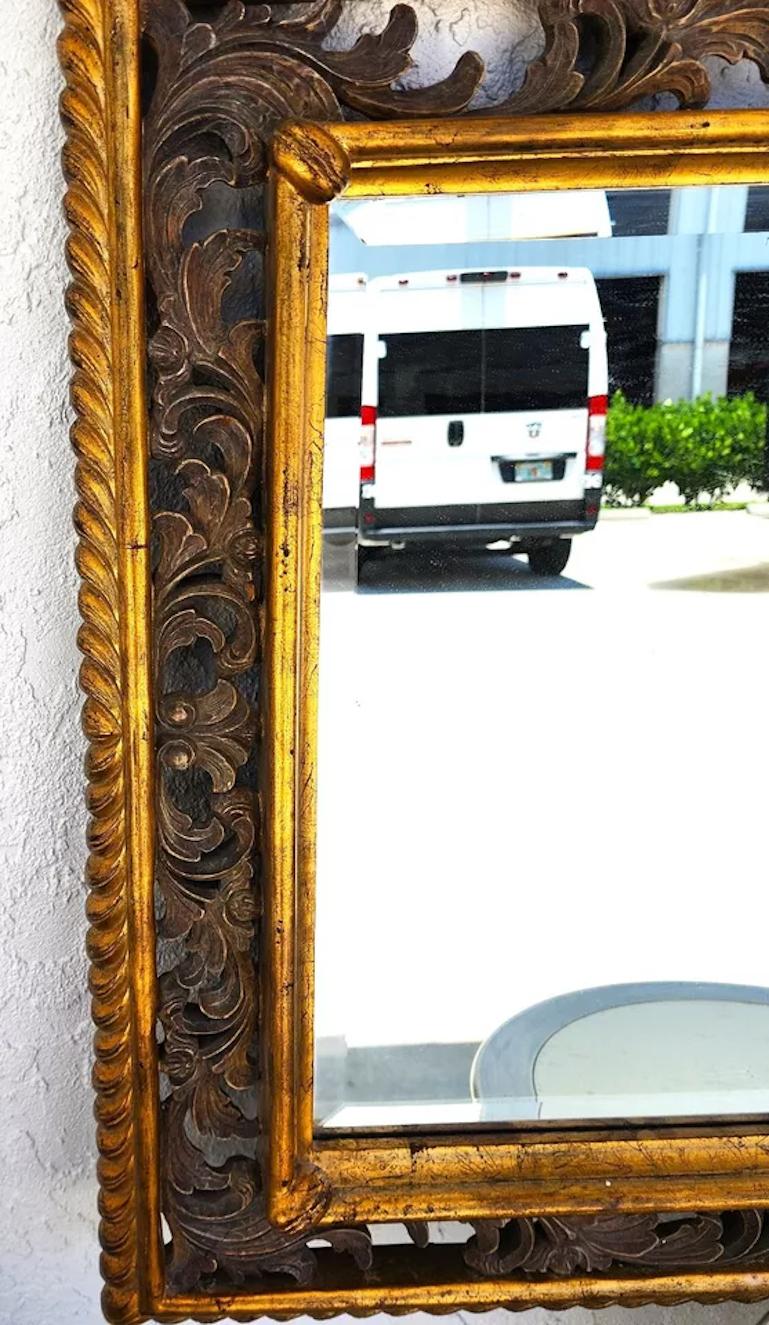 Specchio d'epoca in legno dorato di Harrison & Gil in vendita 6
