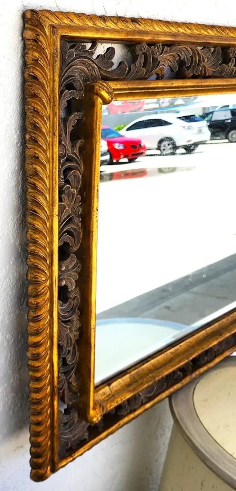 Specchio d'epoca in legno dorato di Harrison & Gil in vendita 7