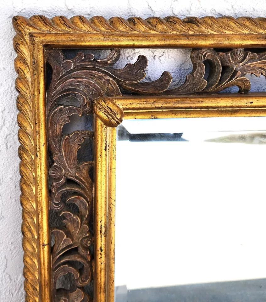 Fine XX secolo Specchio d'epoca in legno dorato di Harrison & Gil in vendita