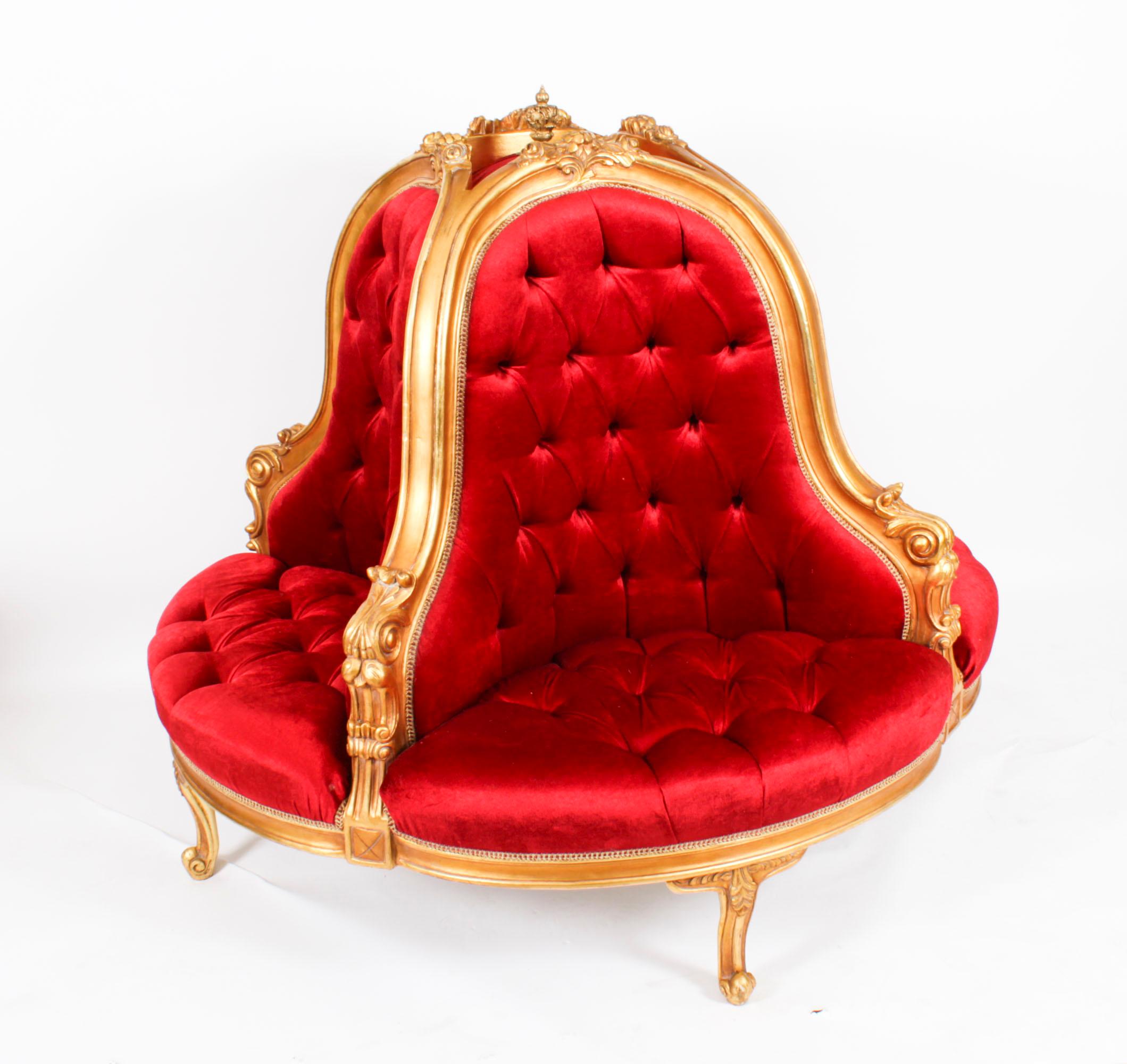 Vergoldetes Love Seat Conversation Settee aus Holz, Mitte des 20. Jahrhunderts (Englisch) im Angebot