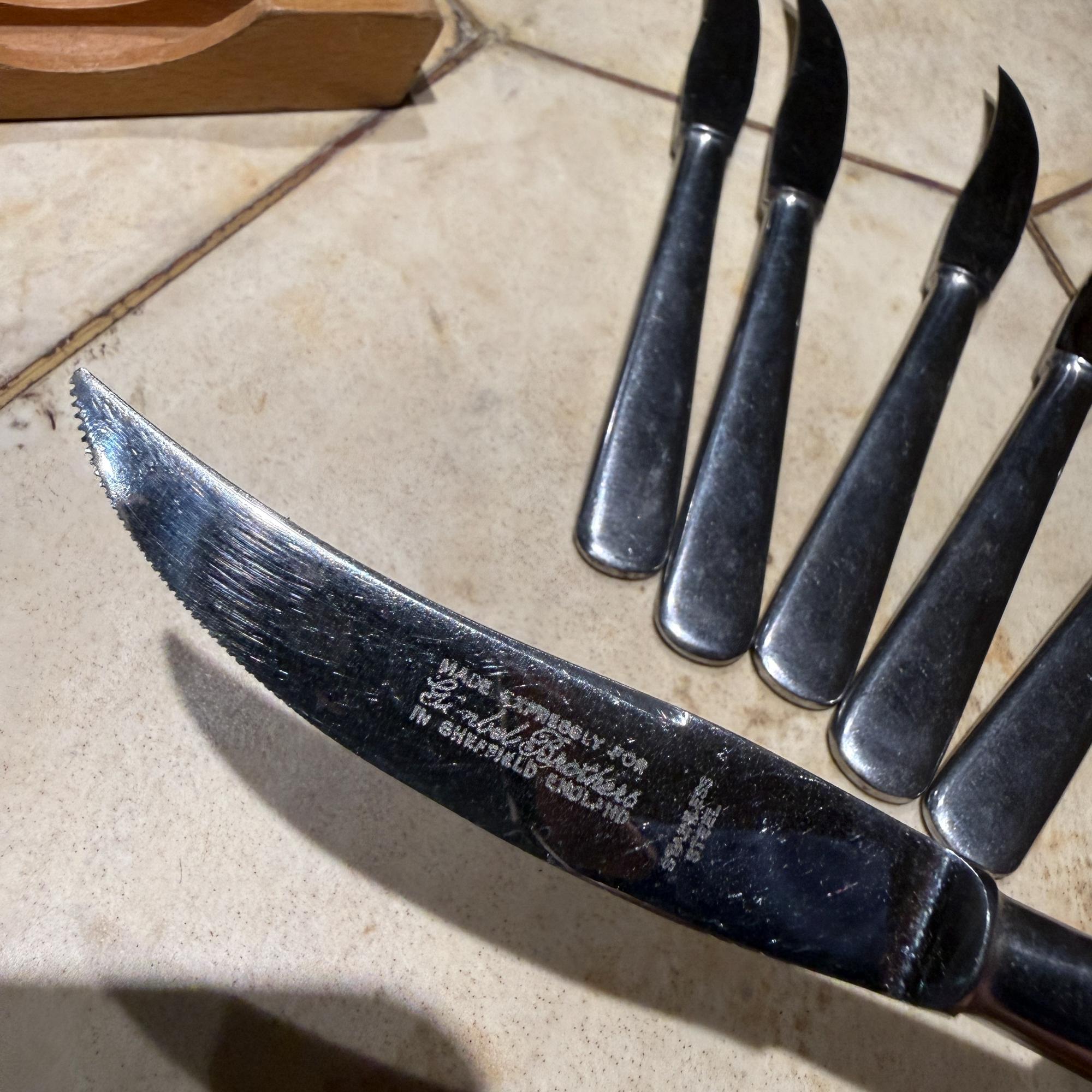Metà XX secolo Coltelli da bistecca vintage della Gimbel Brothers Sheffield  Set di 6 pezzi in stile Mid-Century Modern in vendita
