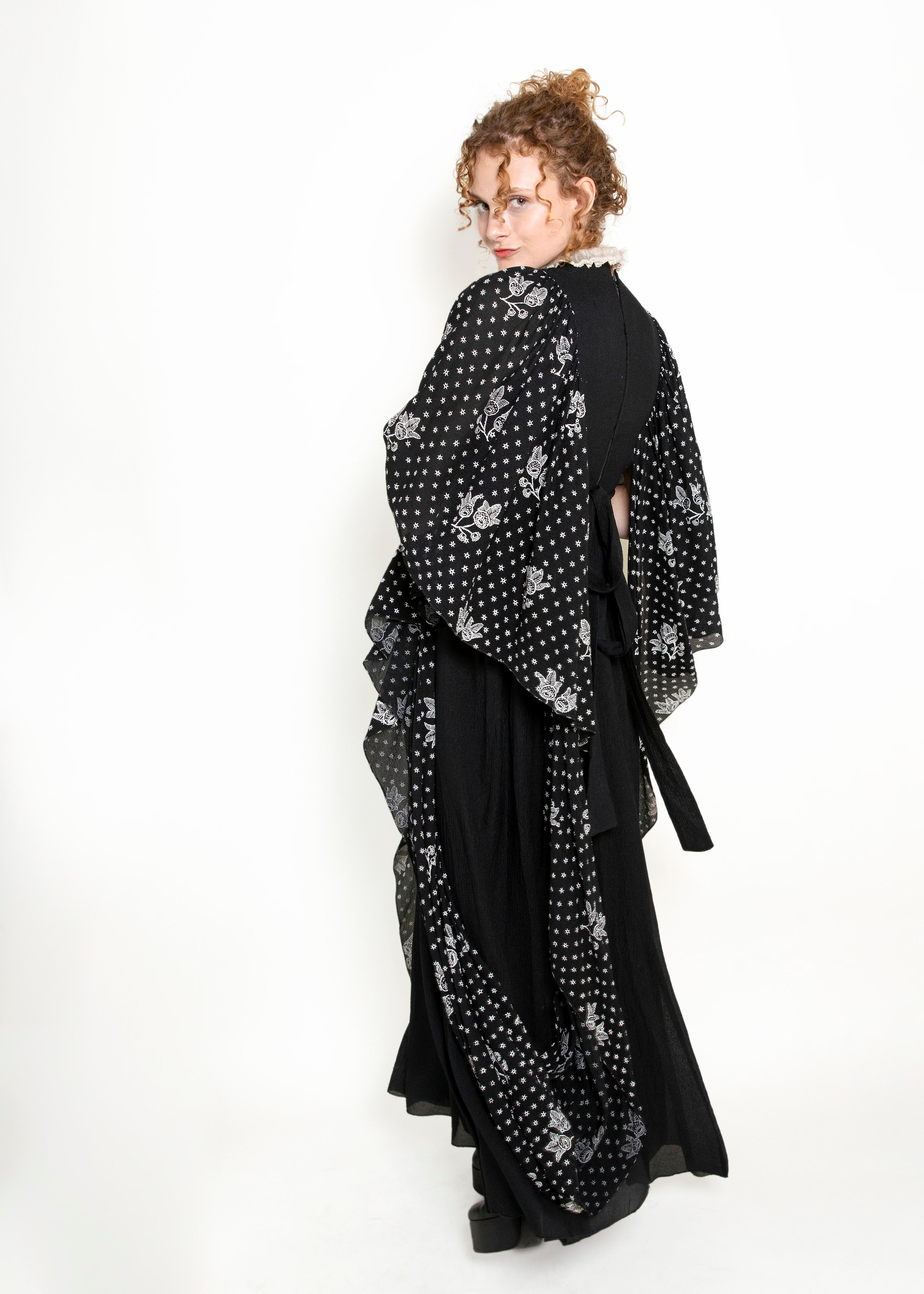 Robe vintage Gina Fratini à manches ange des années 1970 Pour femmes en vente