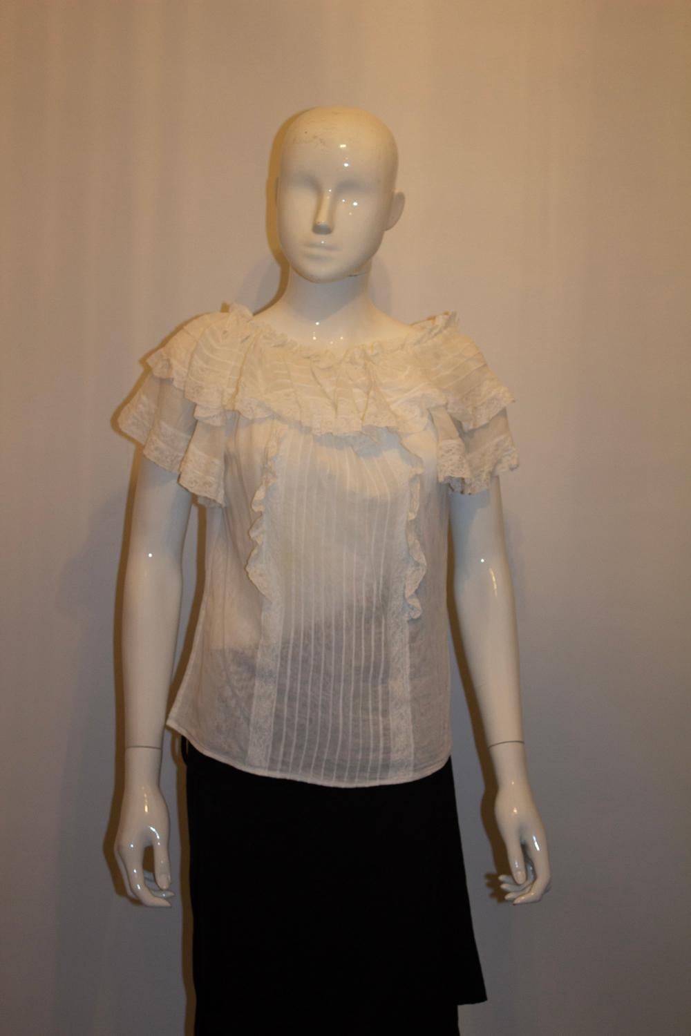 Women's Vintage Gina Fratini White Cotton Top with Lace Detail For Sale