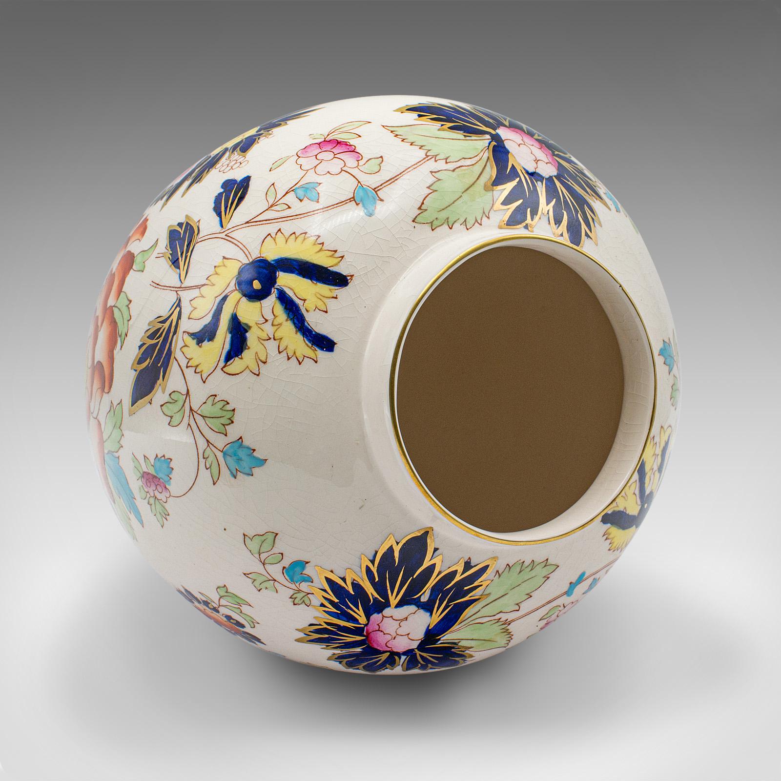 Céramique Pot à gingembre vintage anglais, céramique, urne à pointes décoratives Art Déco, vers 1930 en vente
