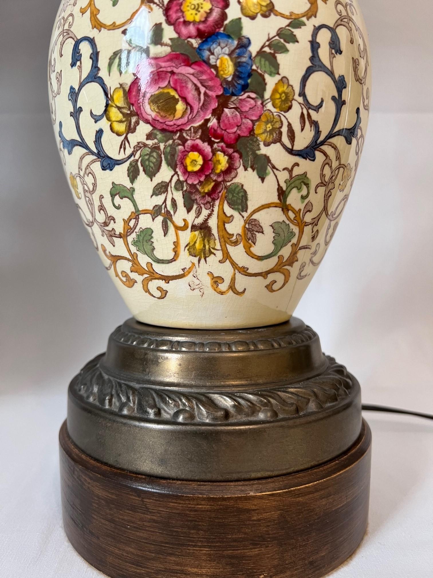 Paire de lampes anciennes en forme de jarre à gingembre de style Masons Nabob, avec abat-jours neufs en vente 3