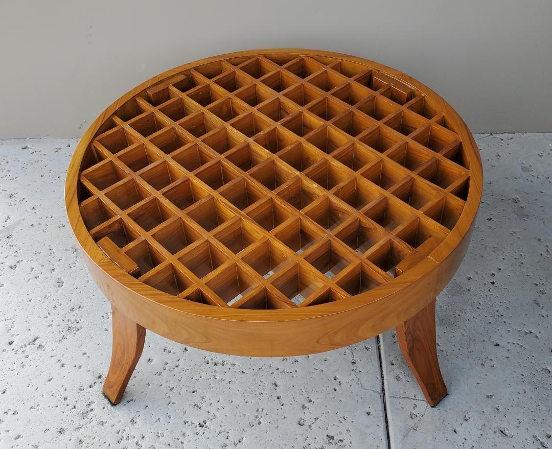 Vintage GIO PONTI Style Grid Pattern Coffee Table With Paddle Legs For Sale 10