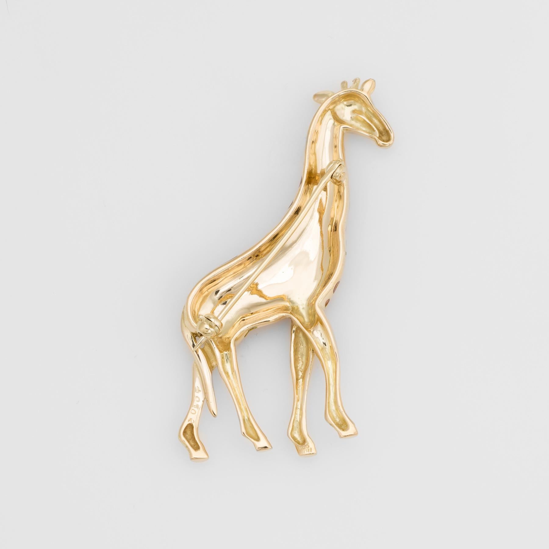 Majestic vintage Giraffe brooch, crafted in 18 karat yellow gold. 

The giraffe features lifelike detail with the spots liberally placed in a naturalistic pattern in brown enamel. The gentle giant would be great worn on a lapel, sleeve or wherever