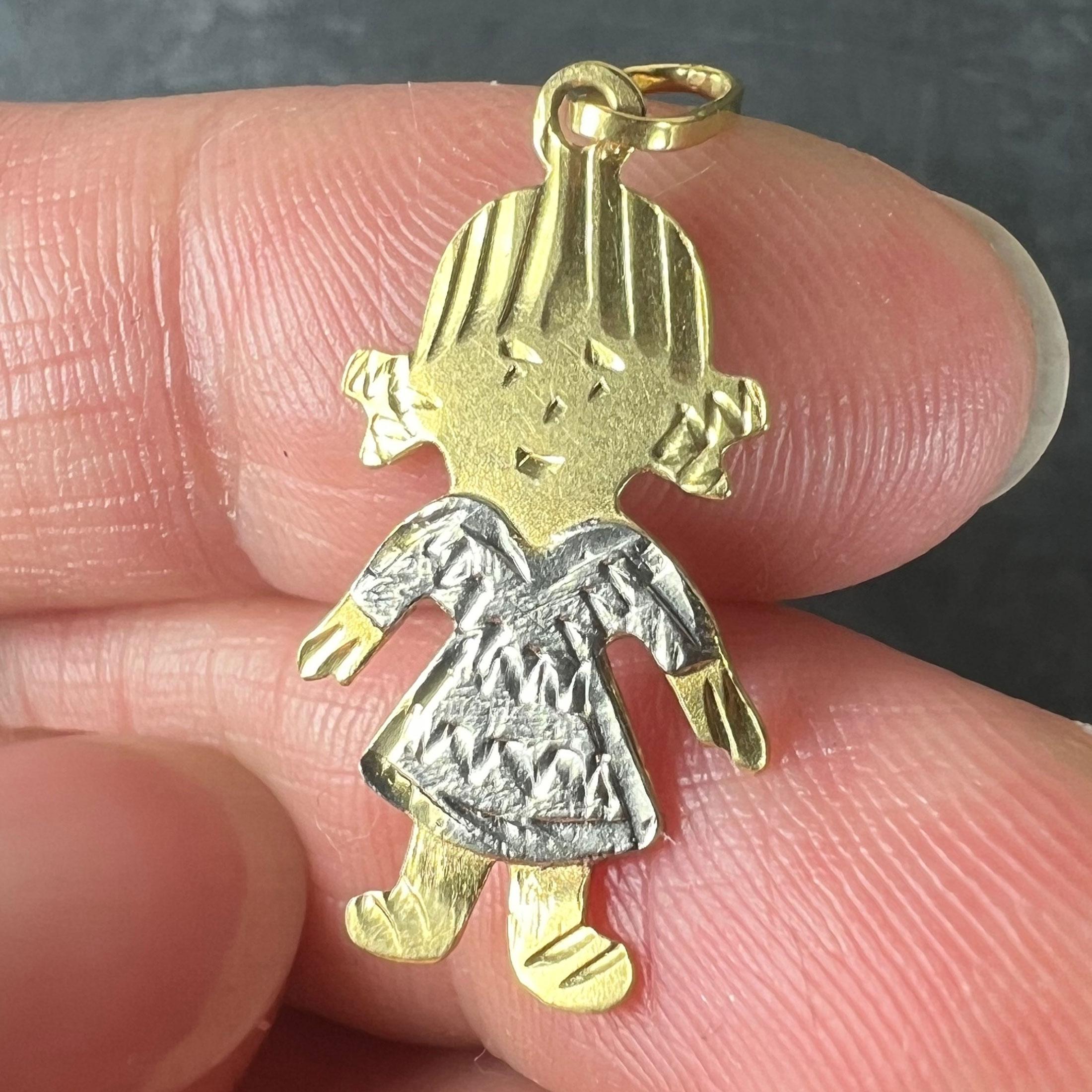 Ciondolo a forma di bambola d'epoca in oro giallo bianco 18K in vendita 2