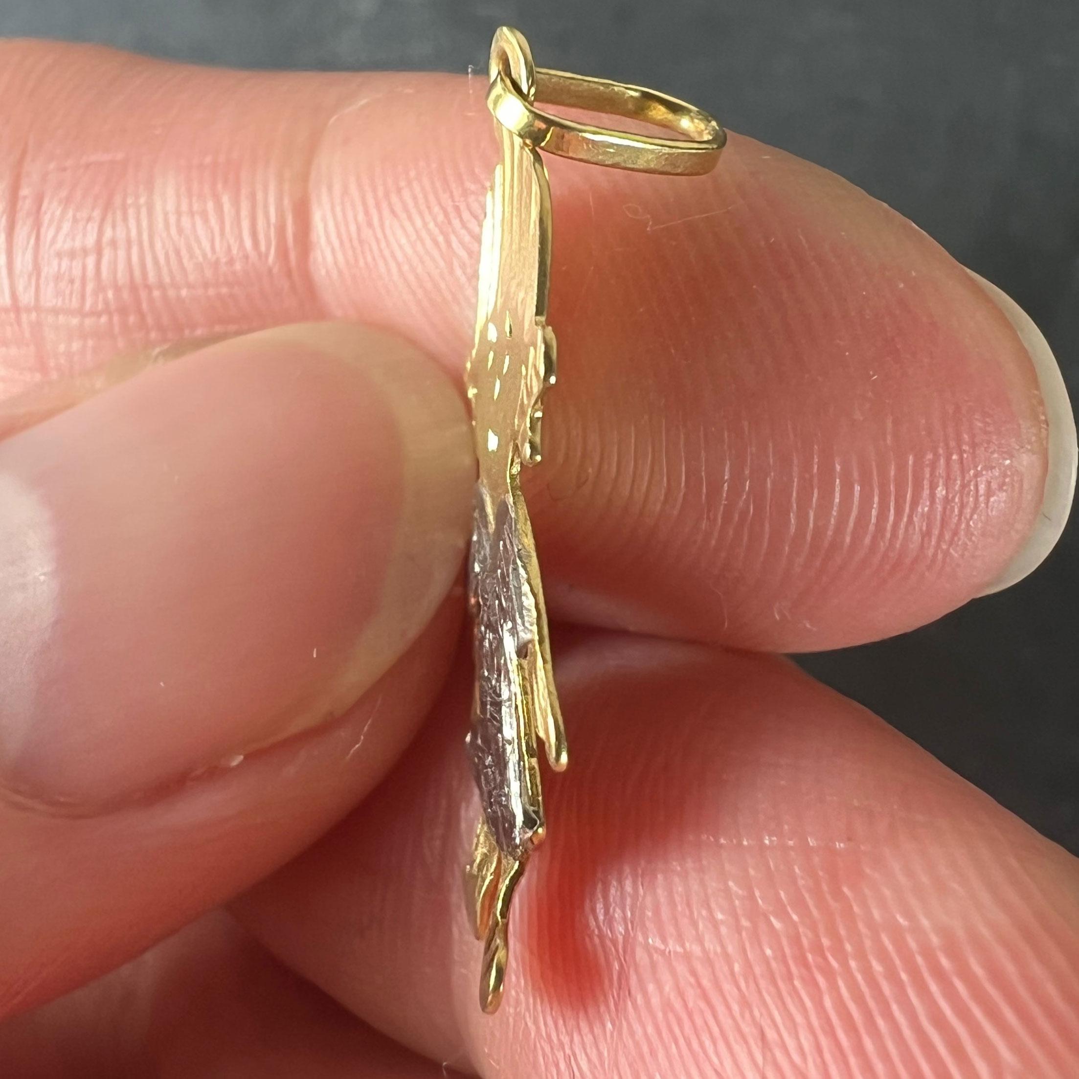 Ciondolo a forma di bambola d'epoca in oro giallo bianco 18K in vendita 3