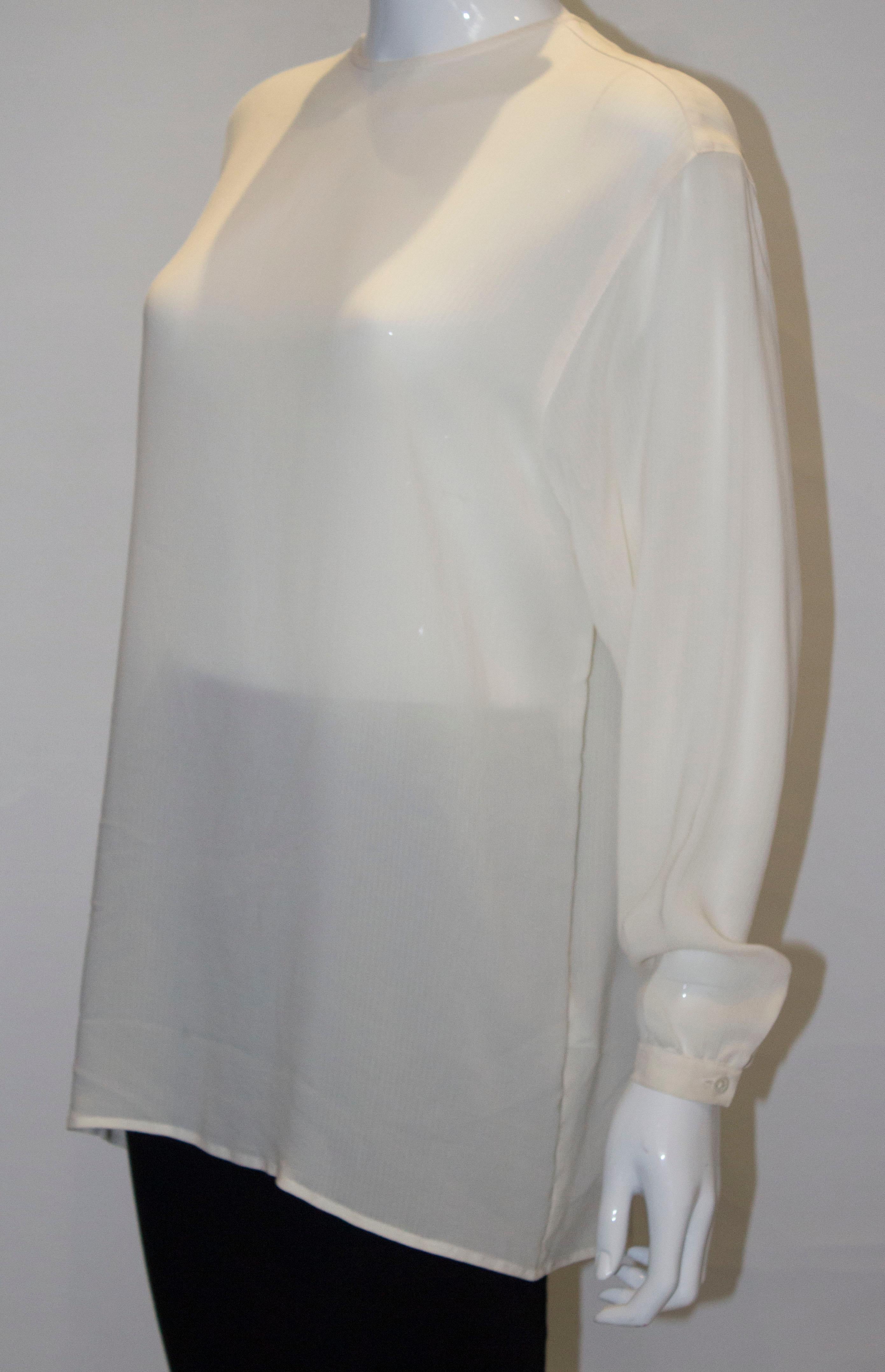 Vintage Girogio Armani Ivory Top In Good Condition For Sale In London, GB