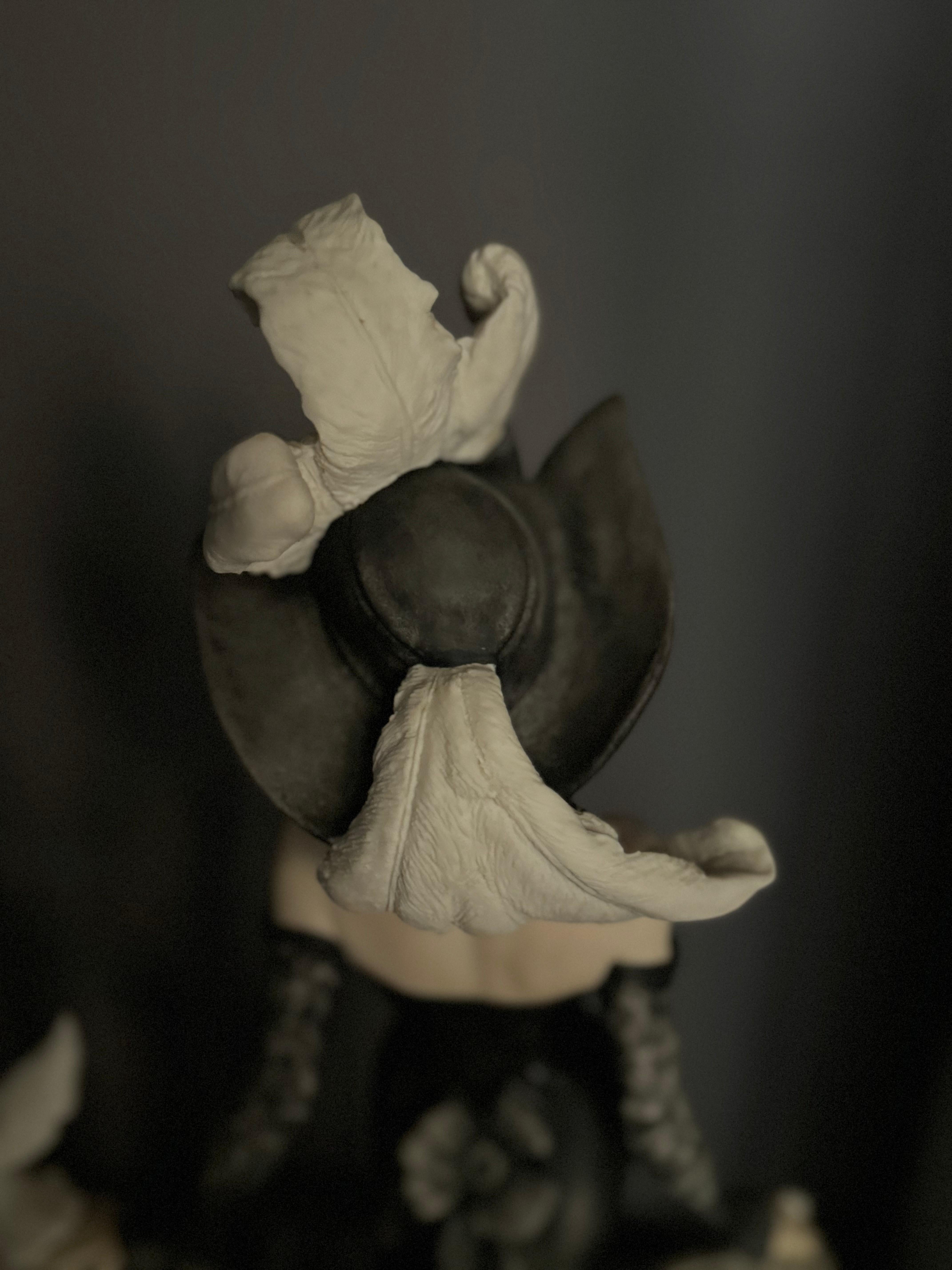 Statuette Giuseppe Armani d'epoca, edizione limitata made in Italy con certificazione in vendita 7
