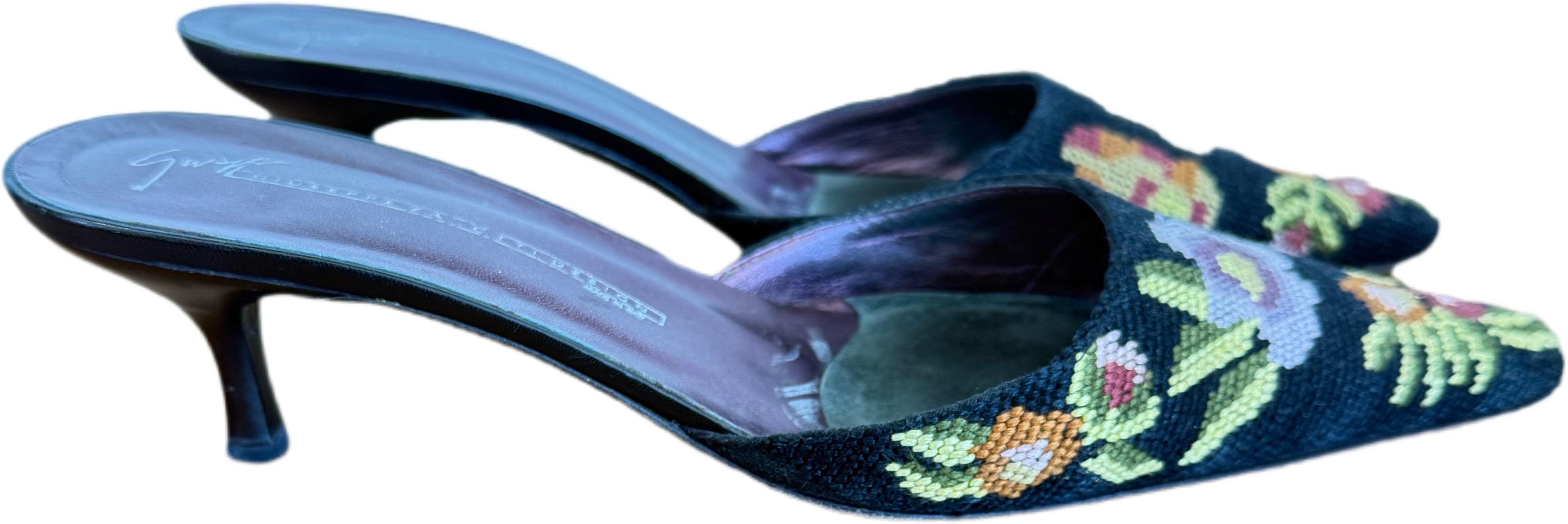 Vintage Giuseppe Zanotti 1990s Floral Needlepoint Kitten Heel Mules Sz 8.5 AA For Sale 2
