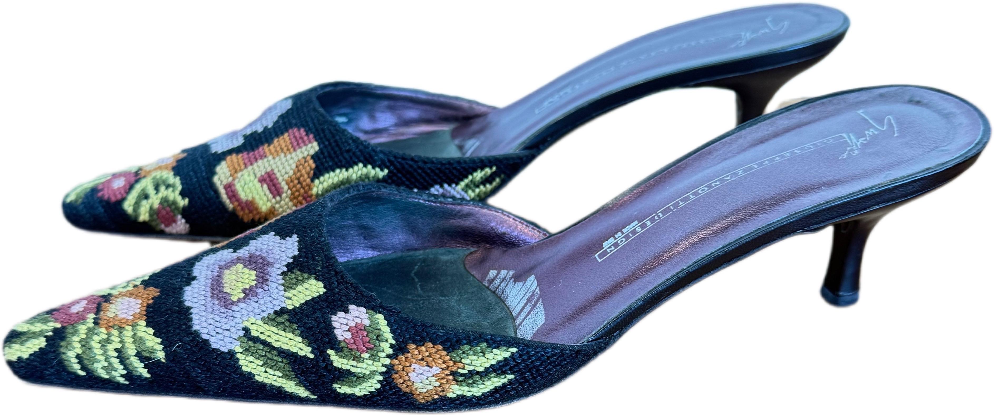 Vintage Giuseppe Zanotti 1990s Floral Needlepoint Kitten Heel Mules Sz 8.5 AA For Sale 4