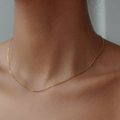 Chaîne vintage Givenchy fine plaquée or, années 1970