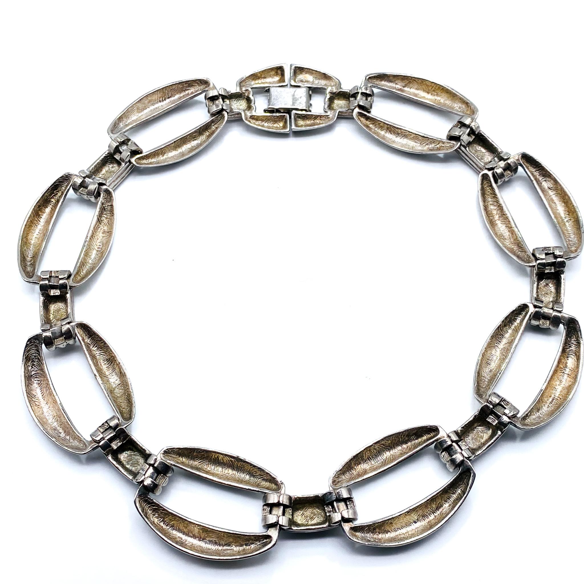 Vintage Givenchy 1980s Silver Plated Collar Necklace In Excellent Condition For Sale In London, GB