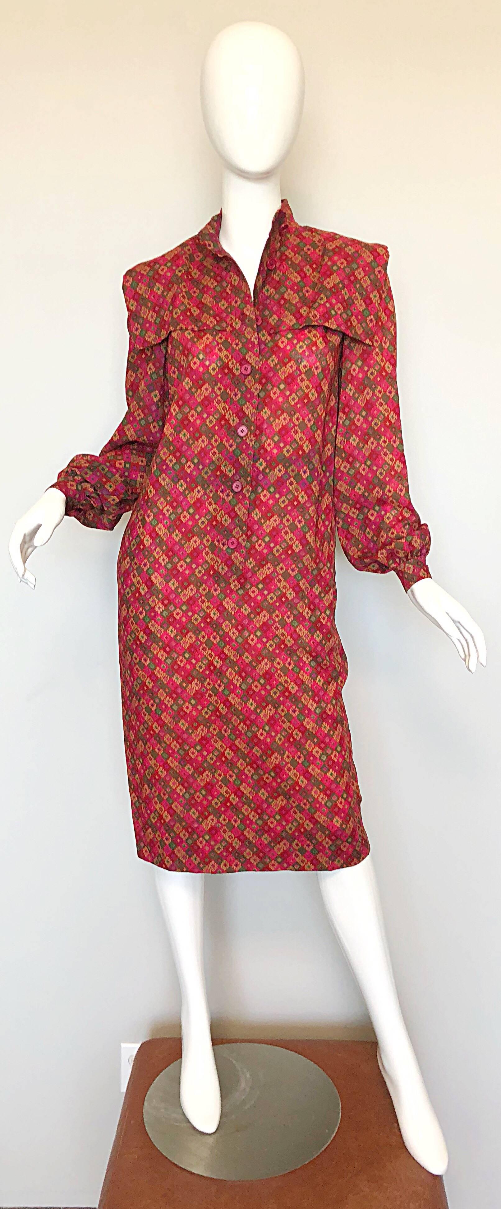 Chic 80s HUBERT DE GIVENCHY lightweight wool sac dress! Since Givenchy s unfortunate death last month, pieces actually designed by the legendary designer have become highly sought after. This beautiful gem was designed by the man