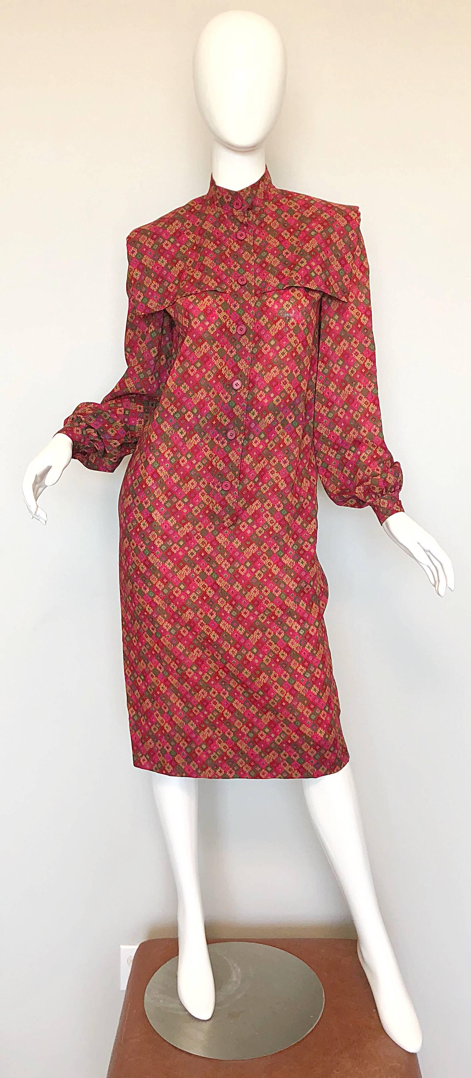 Vintage Givenchy 1980s Mosaic Tile Print Pink + Green Lightweight Wool Sac Dress In Excellent Condition For Sale In San Diego, CA