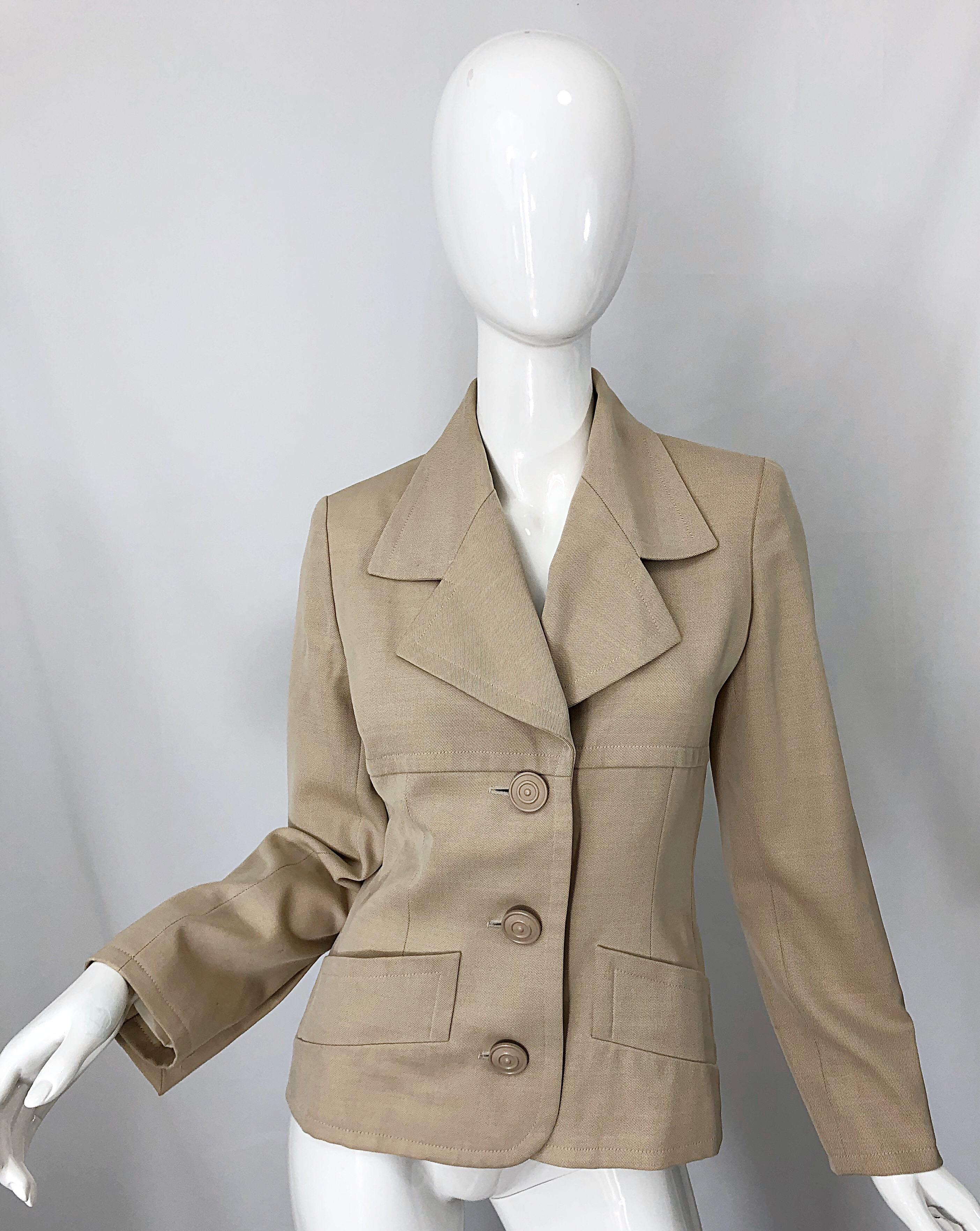 Chic late 1990s GIVENCHY COUTURE by ALEXANDER MCQUEEN khaki lightweight wool jacket / blazer ! Features oversized collar lapels that are reminiscent of 70s Yves Saint Laurent le Smoking jackets Three buttons up the front. Pockets at each side of the