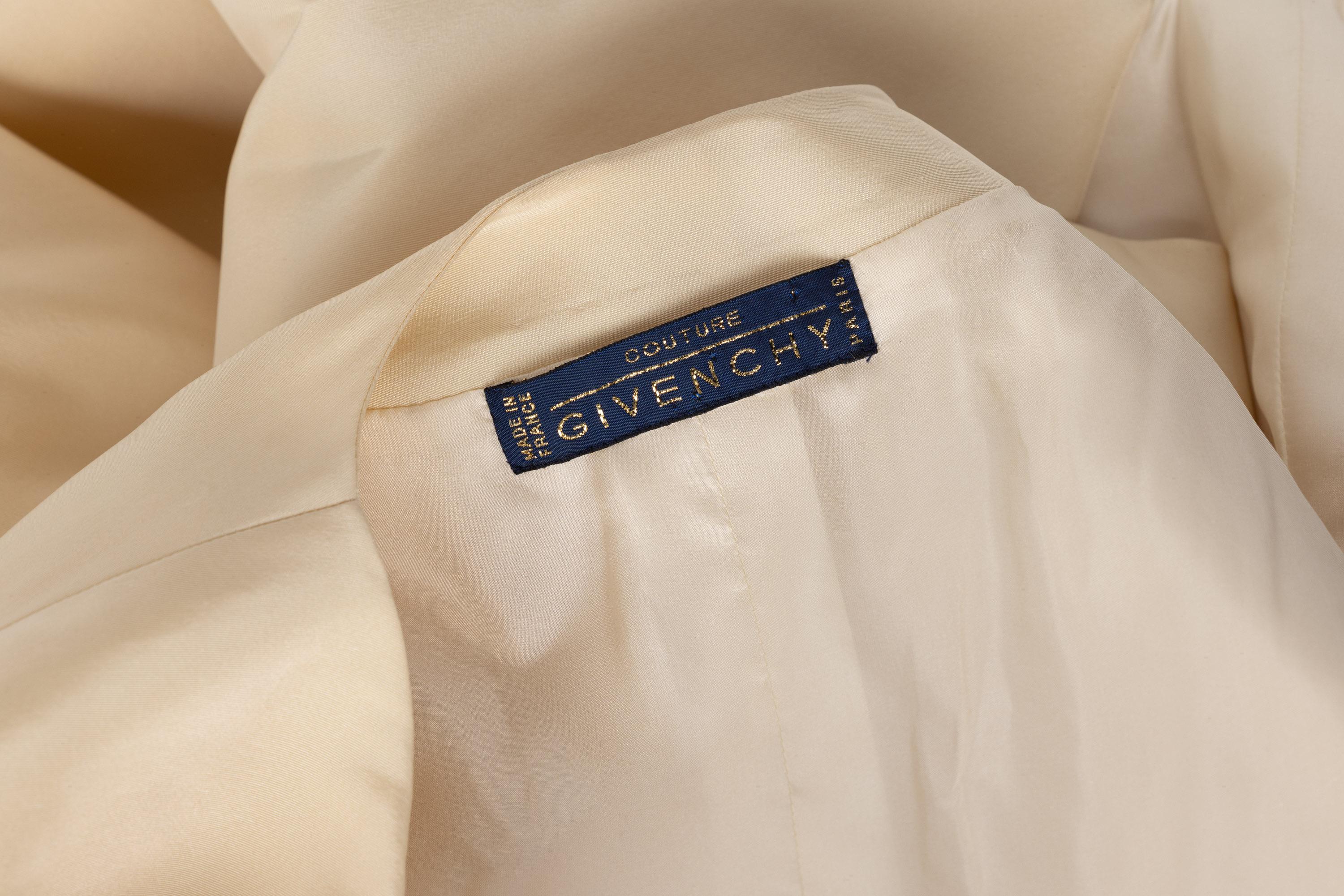 Vintage Givenchy Couture Crème Silk Jacket Coat, 1990s For Sale 4