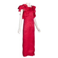 Givenchy Couture - Robe sans manches à volants et à chevrons en soie magenta, vintage