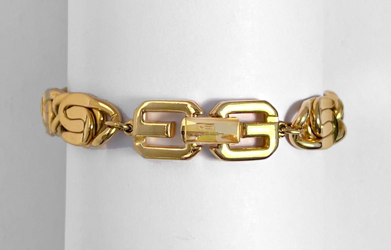 Vintage Givenchy Curvy Link Chain Bracelet, 1980s For Sale 1