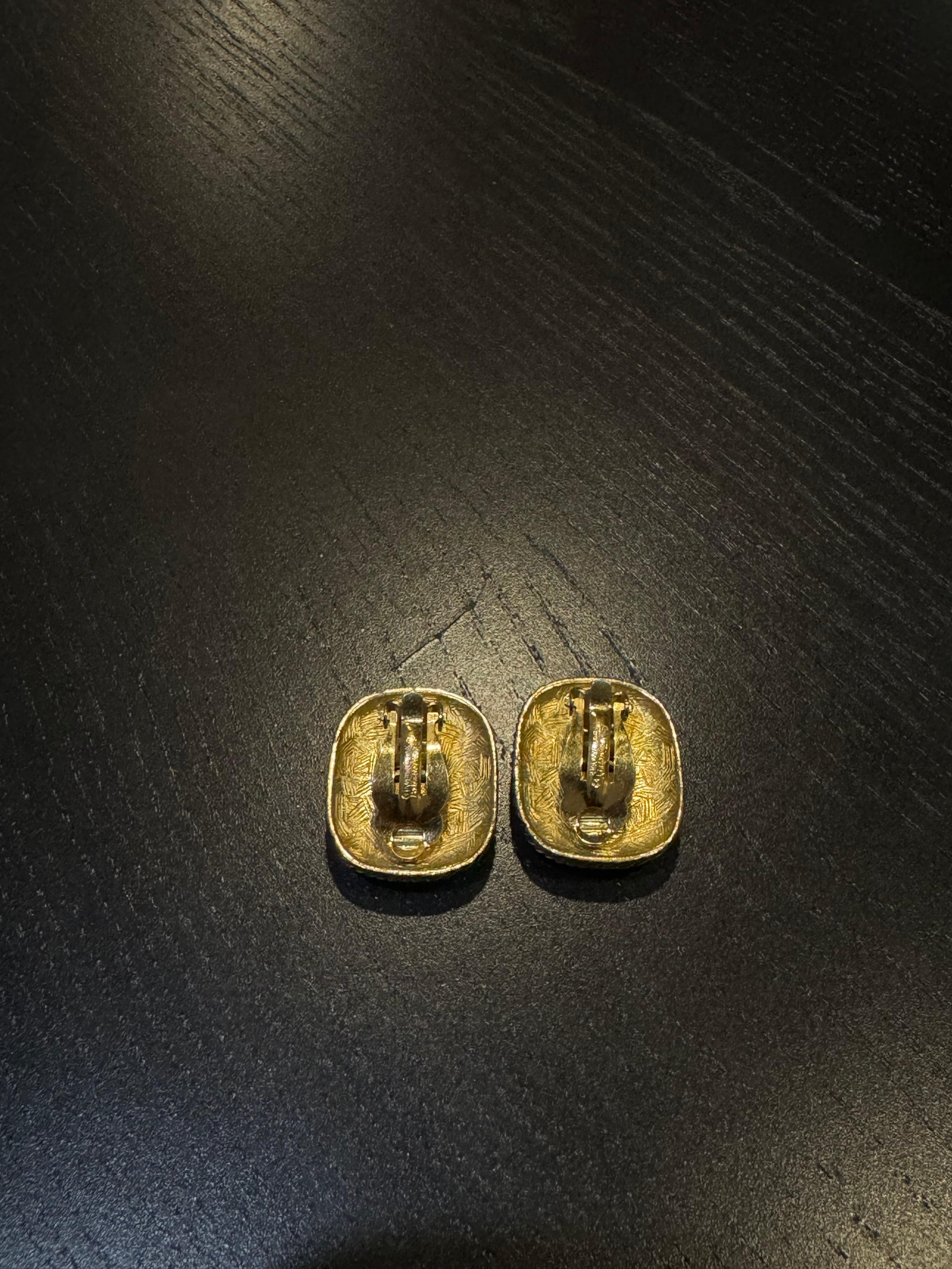 Vintage Givenchy Enamel 4G Clip On Earrings For Sale 1