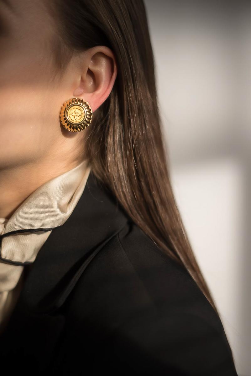 Vintage Givenchy Coin Earrings dating to the 1980s. Featuring luxurious and brilliant styling, making these a perfect go to designer clip earring! These Vintage Givenchy Coin Earrings measure approx. 2.3cm, in very good vintage condition without