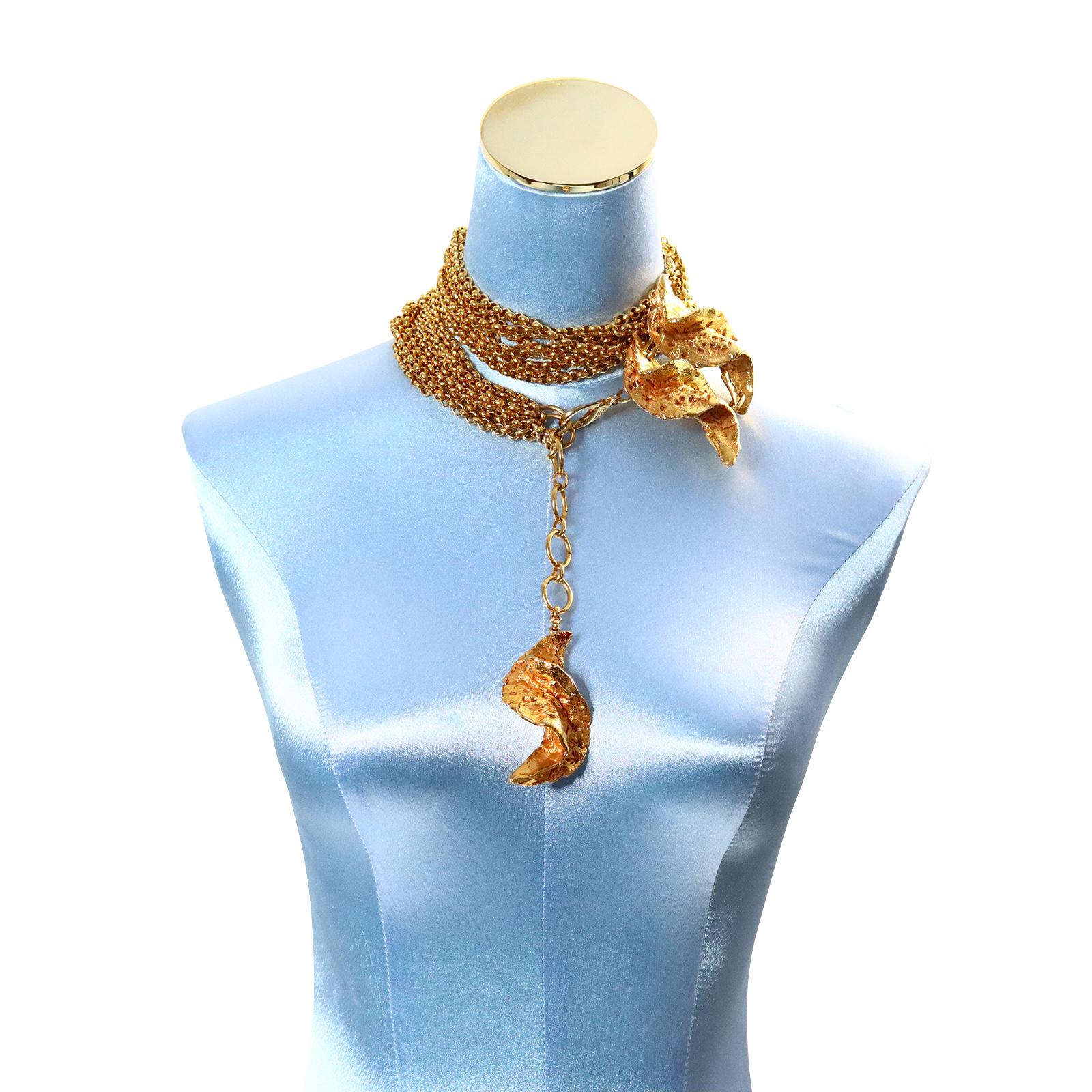 da uomo o donna Collana e cintura d'oro vintage di Givenchy, circa anni '80 in vendita
