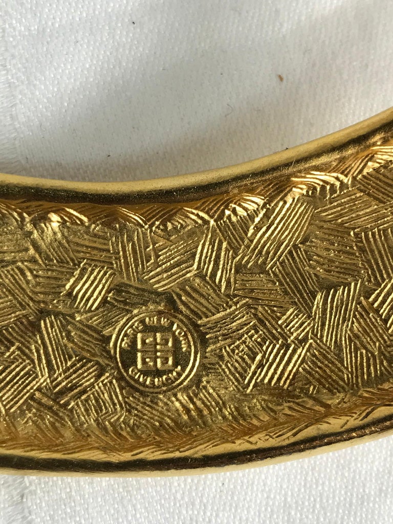 Vintage Givenchy Hammered Gold Metal Collar Necklace For ... (768 x 1024 Pixel)