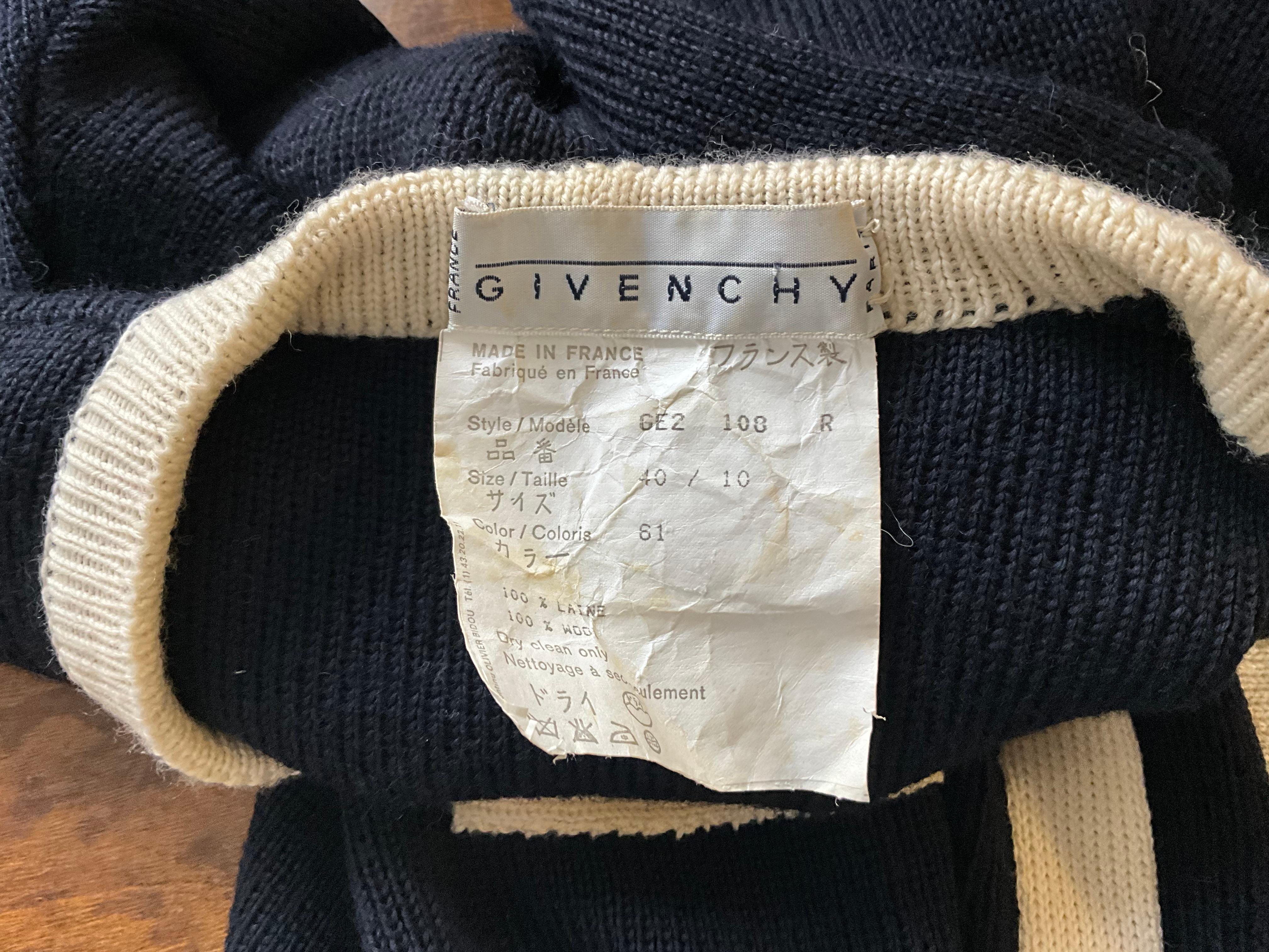 Femenino o masculino Vestido vintage de punto de lana Givenchy en venta