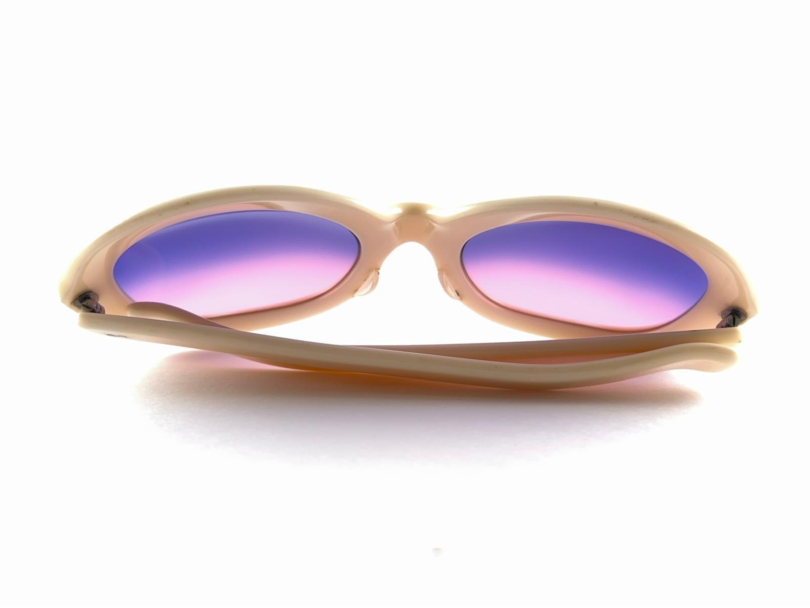 Vintage Givenchy Paris Übergröße Elfenbein Rahmen 1970'S  Sonnenbrille im Angebot 1