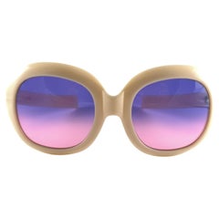 Givenchy Paris - Cadre ivoire surdimensionné, années 1970  Lunettes de soleil