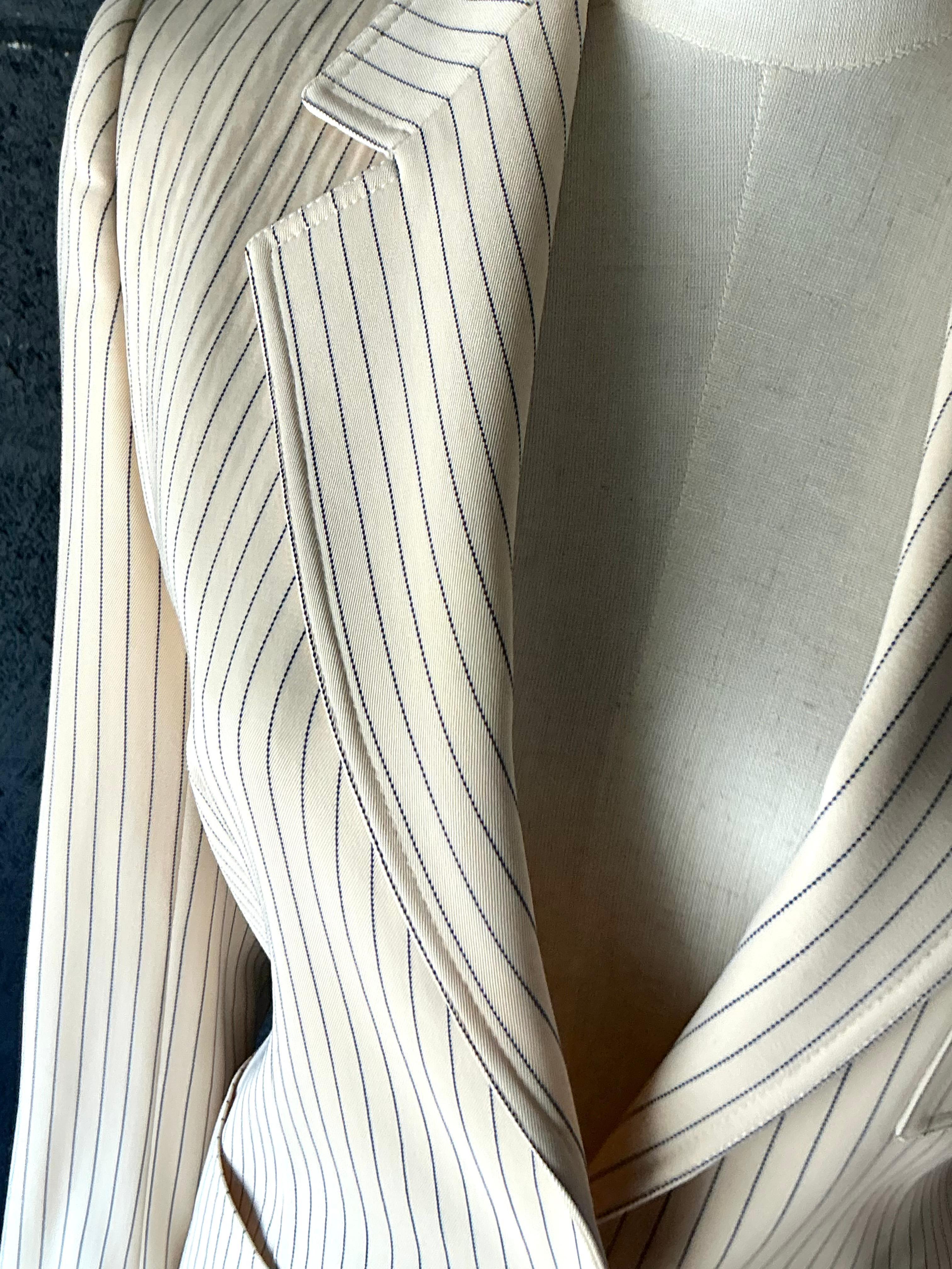 Femenino o masculino Conjunto de blazer a rayas Givenchy vintage en venta