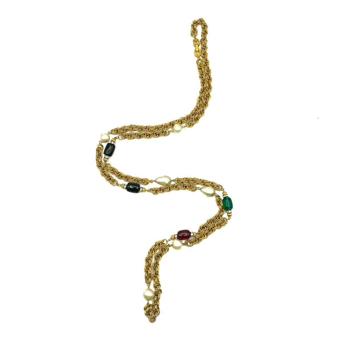 Vintage Givenchy Pate De Verre Moulé Gems & Pearls Sautoir Chain Necklace Unisexe en vente