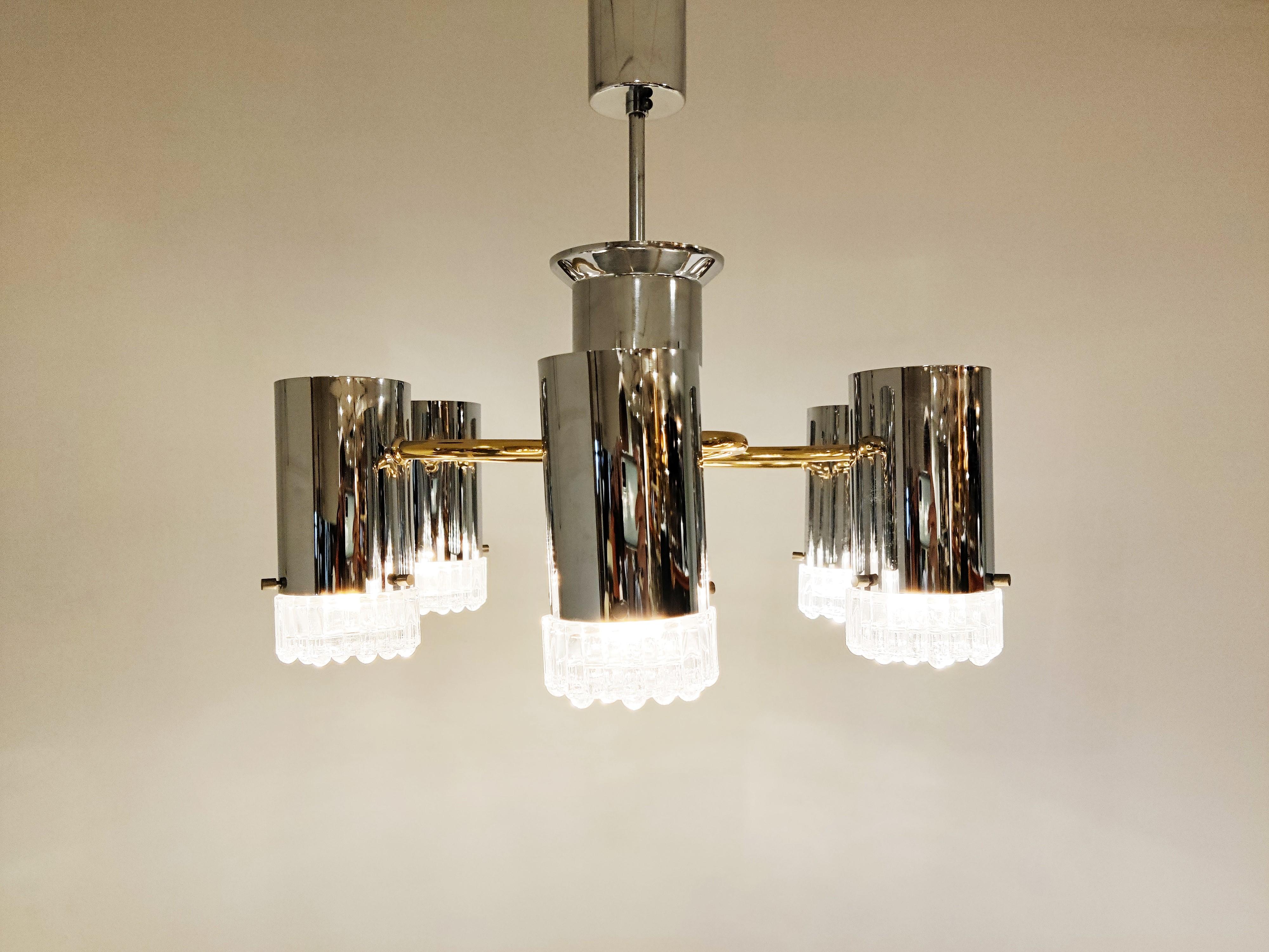 Vintage Glass and Chrome Chandelier by Gaetano Sciolari, 1970s In Good Condition For Sale In HEVERLEE, BE
