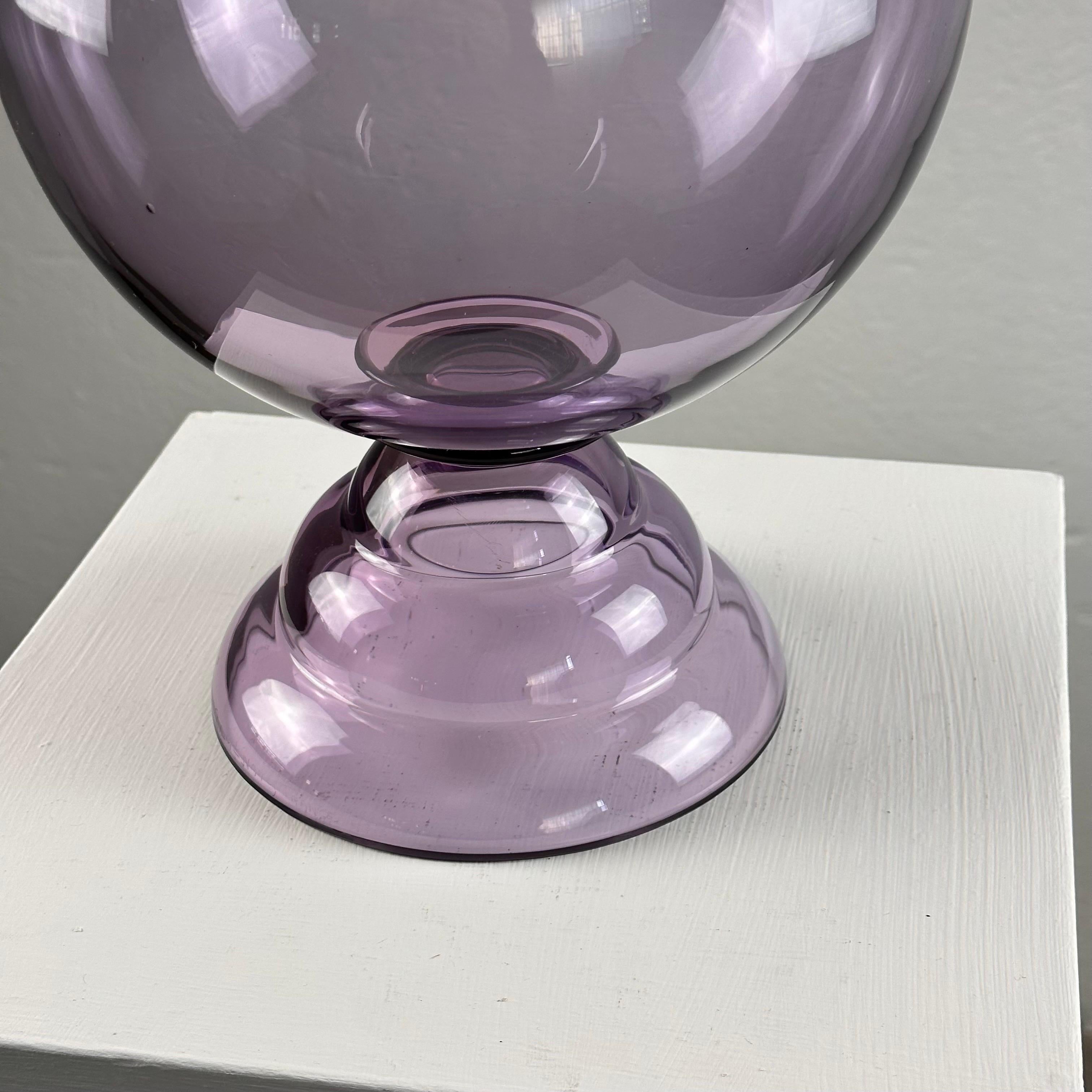 Mid-Century Modern Vase boule en verre vintage par Daum Nancy, signé, années 1970 en vente