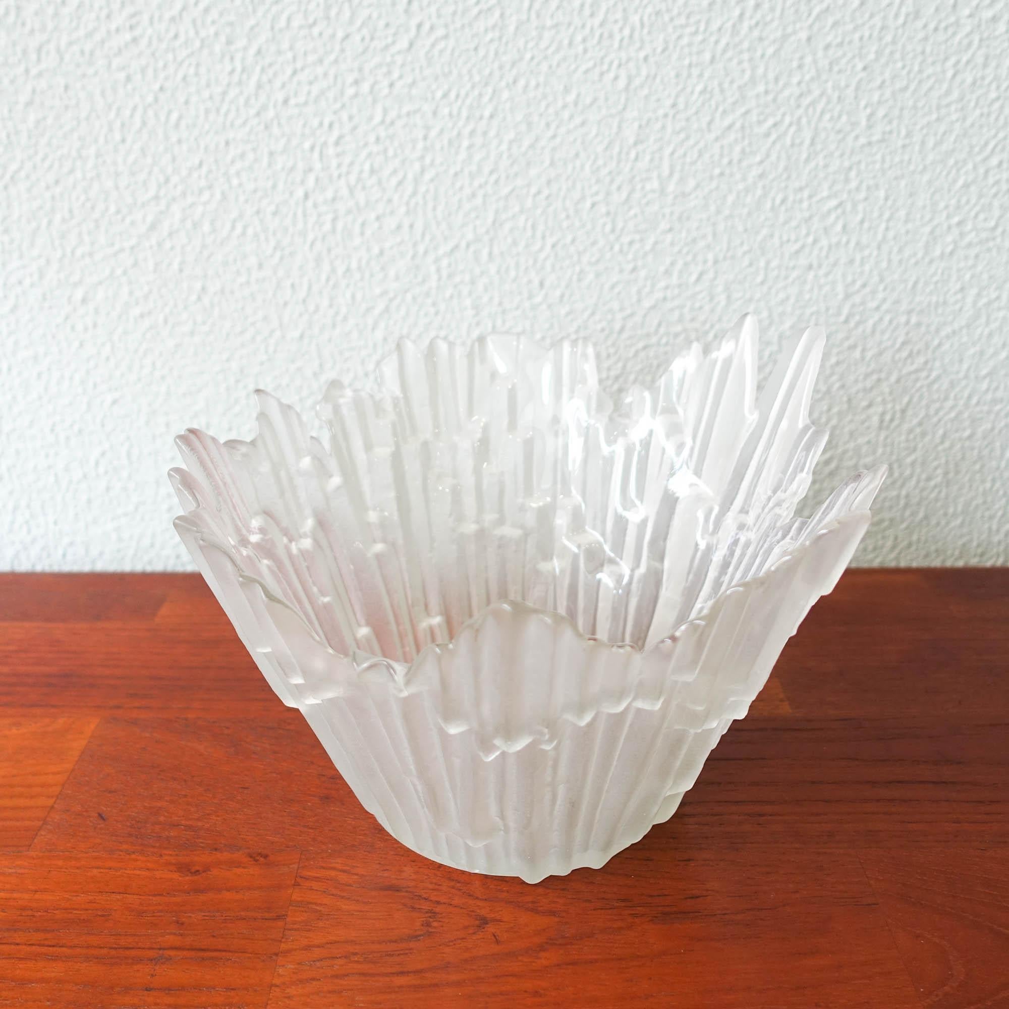 Vintage Glass Bowl Northern Lights by Tauno Wirkkala for Humppilla Finland, 1970 For Sale 8