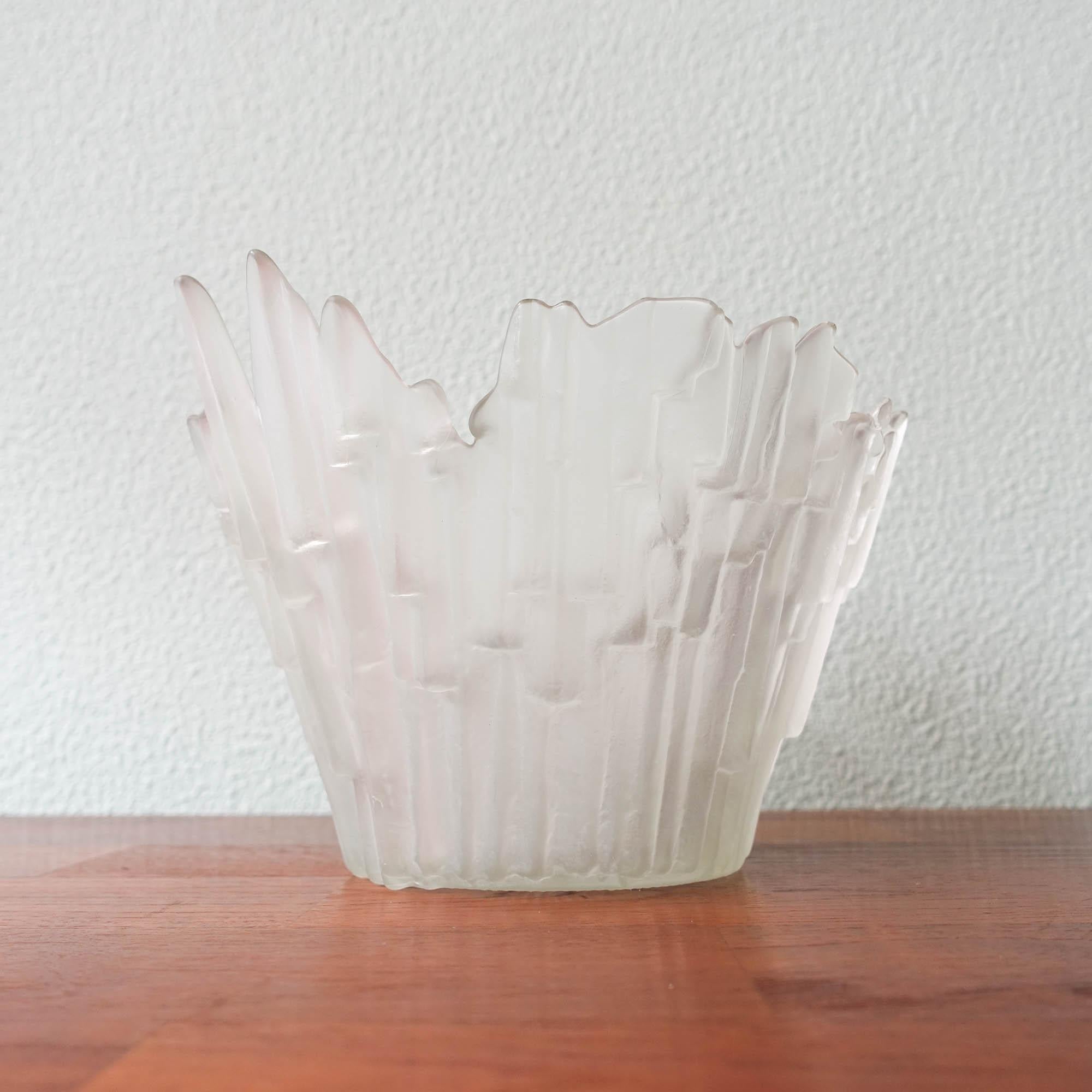 Vintage Glass Bowl Northern Lights by Tauno Wirkkala for Humppilla Finland, 1970 In Good Condition For Sale In Lisboa, PT