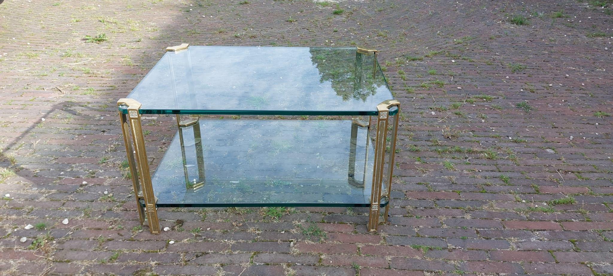 Mesa baja de cristal vintage de Peter Ghyczy, Model T24 Regencia de Hollywood en venta