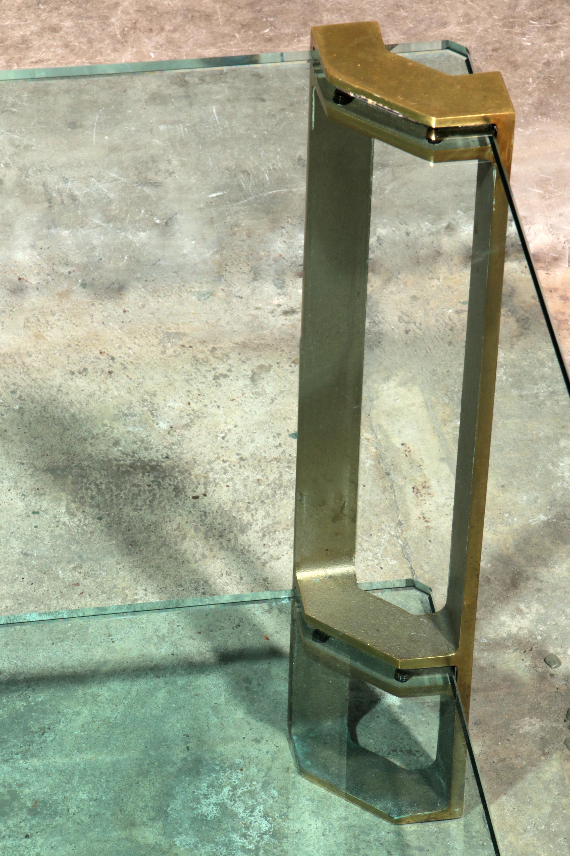 Table basse en verre vintage de Peter Ghyczy, modèle T24 en vente 2