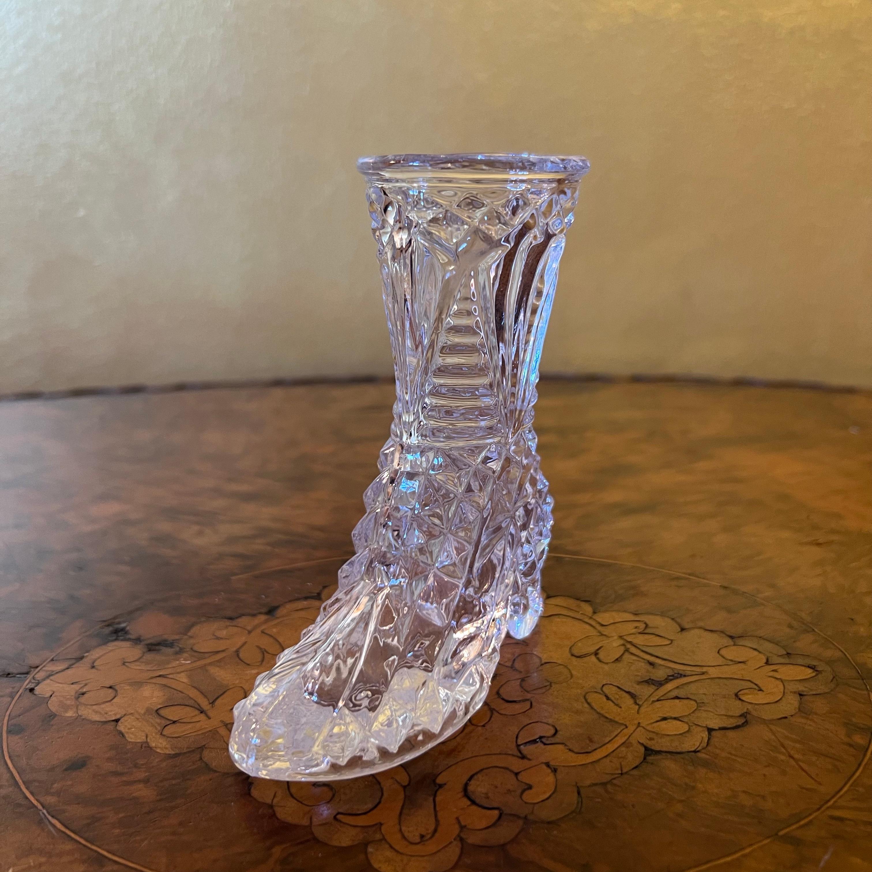 Vintage Glass Cut Shoe Vase In Good Condition For Sale In EDENSOR PARK, NSW