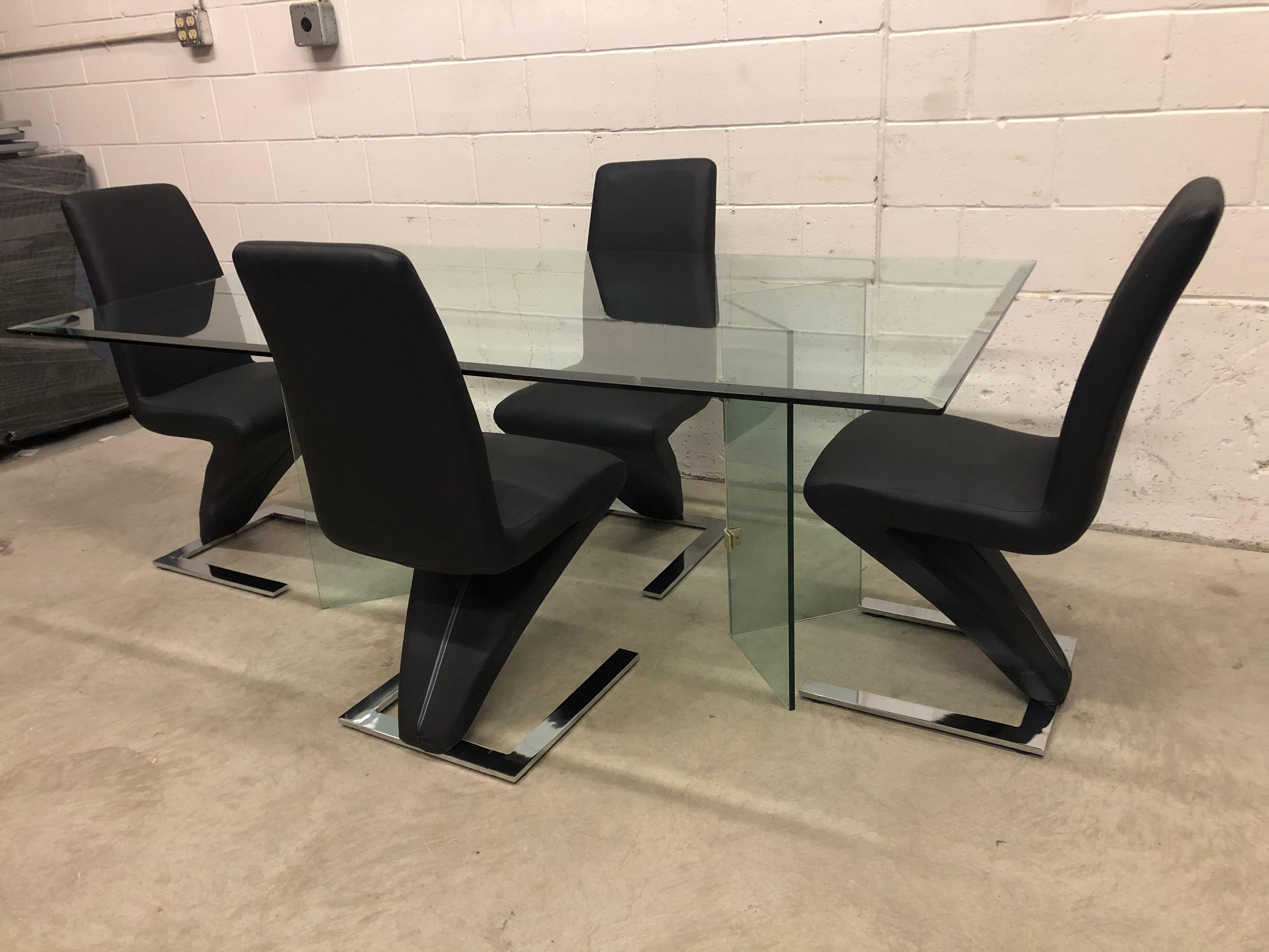 Modern Vintage Glass Dining Table and Zig Zag Dining Chairs, Set of 5 For Sale