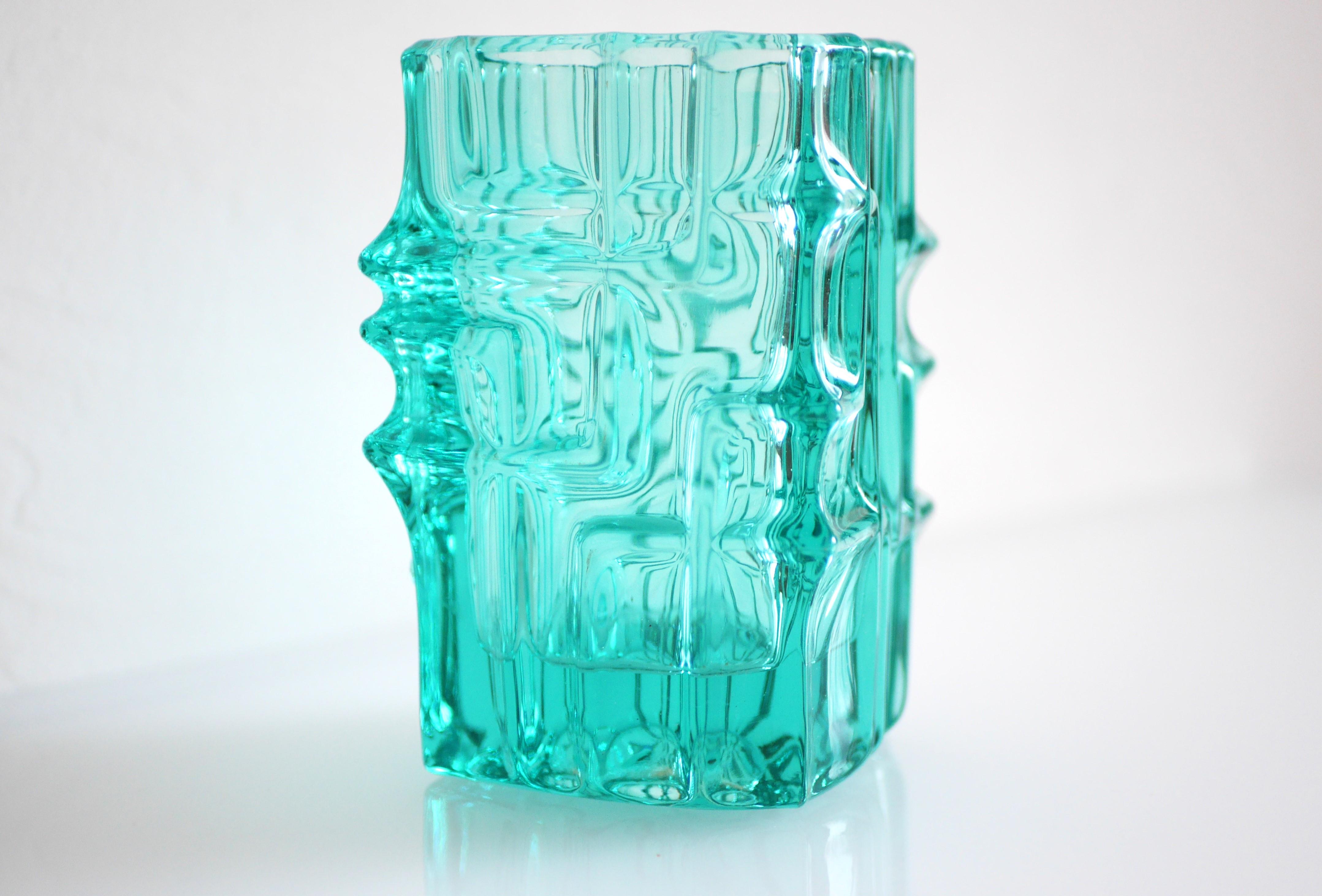 Verre Vase en verre vintage, connu sous le nom d'« Abstract » par Sklo Union, République tchèque