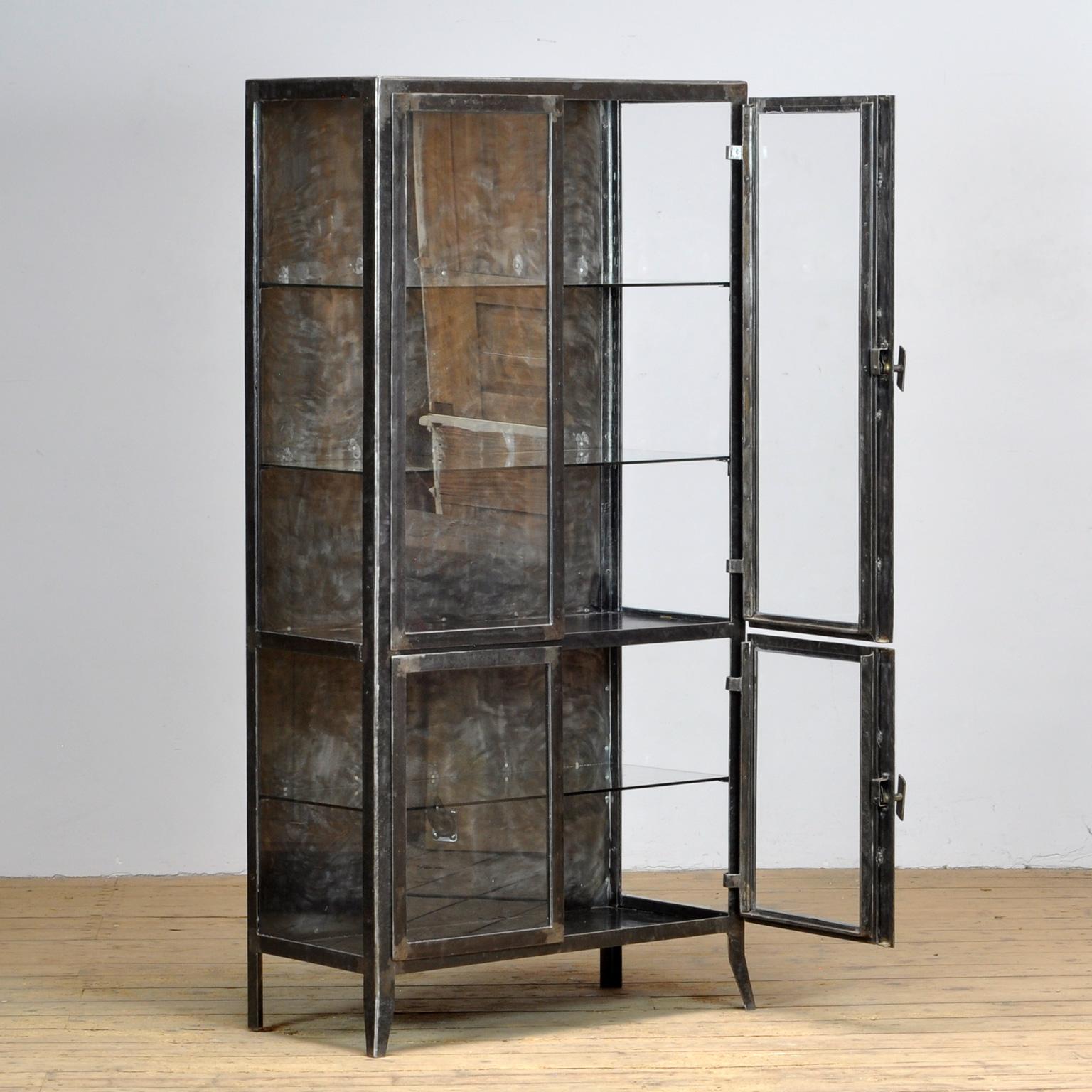 Vintage Glass & Iron Medical Cabinet, 1950s In Good Condition In Amsterdam, Noord Holland